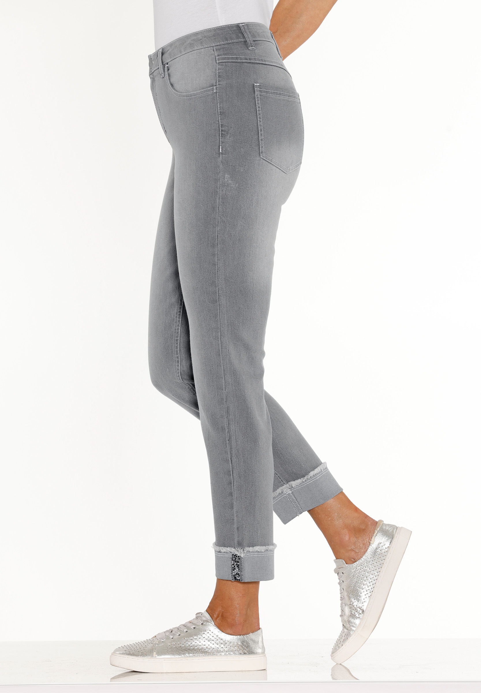 Sieh an! Bequeme Jeans »7/8-Jeans 7/8-Jeans mit Fransen am Beinaufschlag«