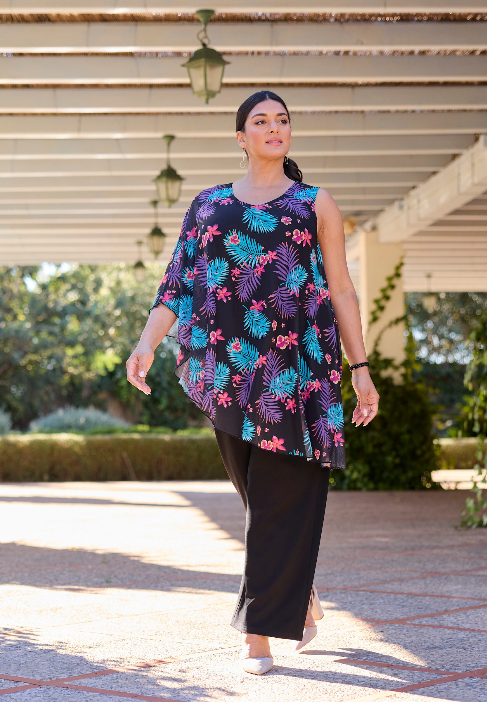 Sheego Jumpsuit »Jumpsuit Jumpsuit mit asymmetrischem Cape«