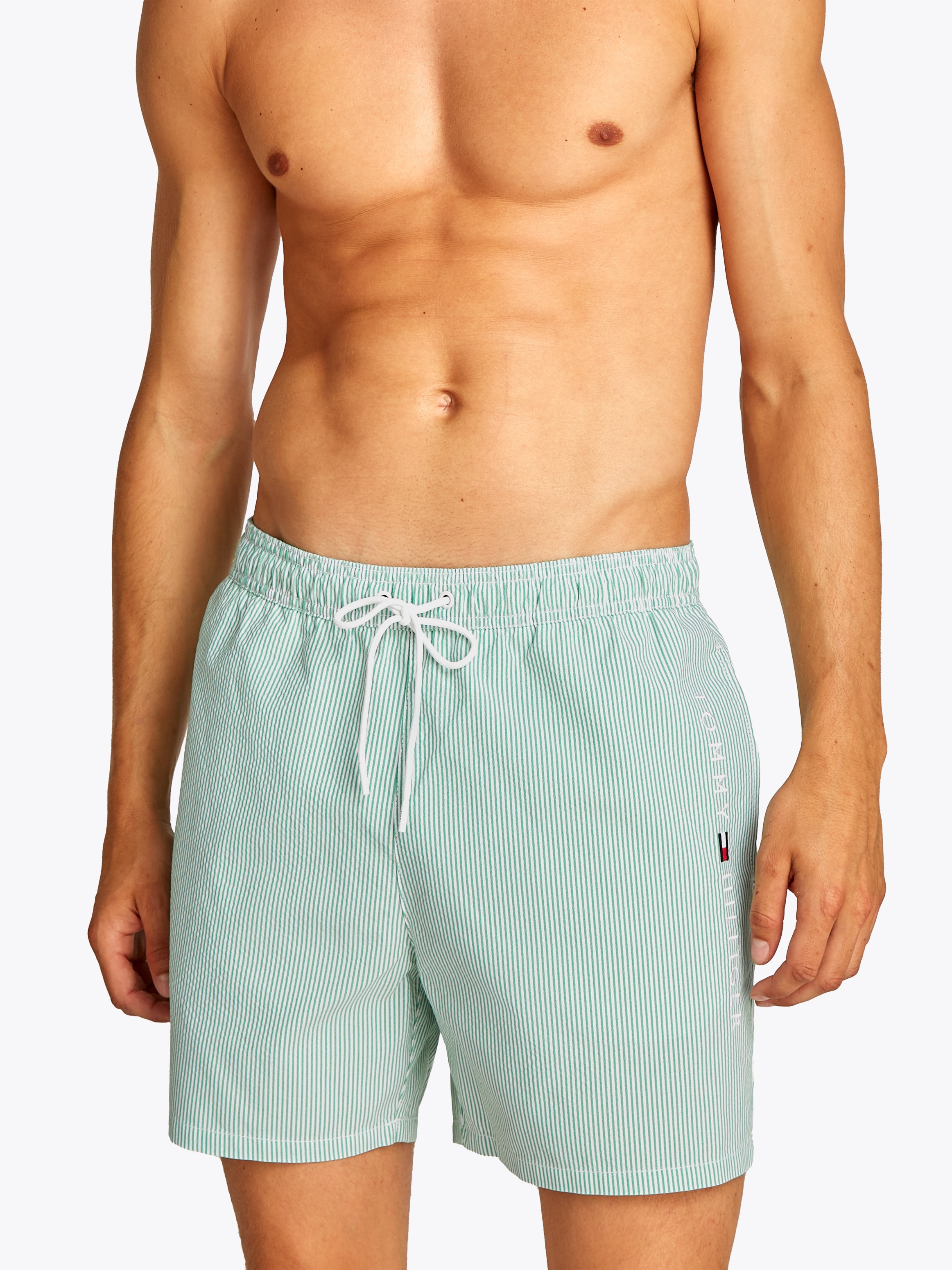 Tommy Hilfiger Swimwear Badeshorts »MEDIUM DRAWSTRING STRIPE«, in gestreifter Optik