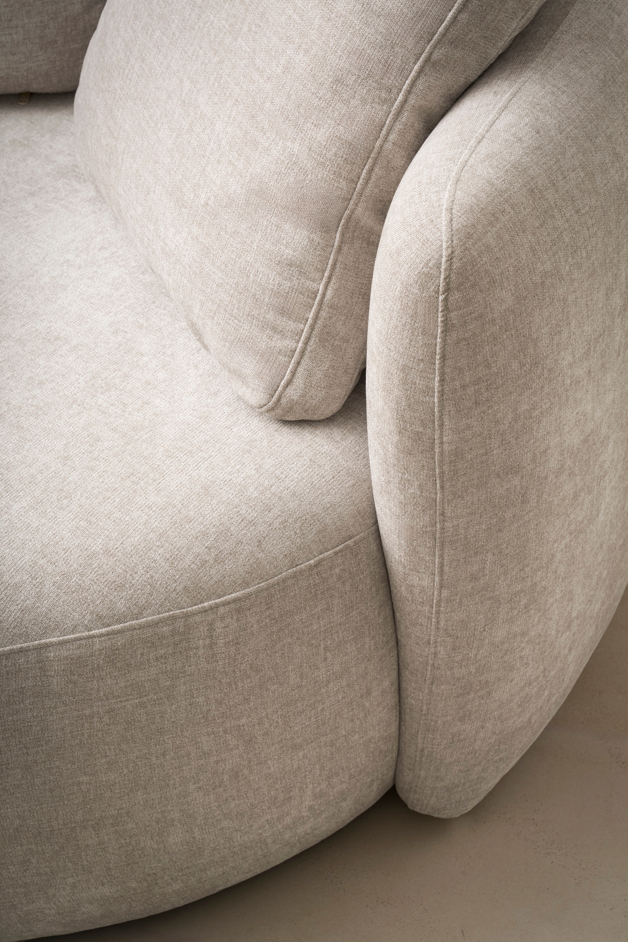 OTTO home Sessel »Kaarl, moderner Rundsessel, Loungesessel, Loveseat« Webstoff, in fünf Farben, inkl. Rückenkissen, zeitloses Design