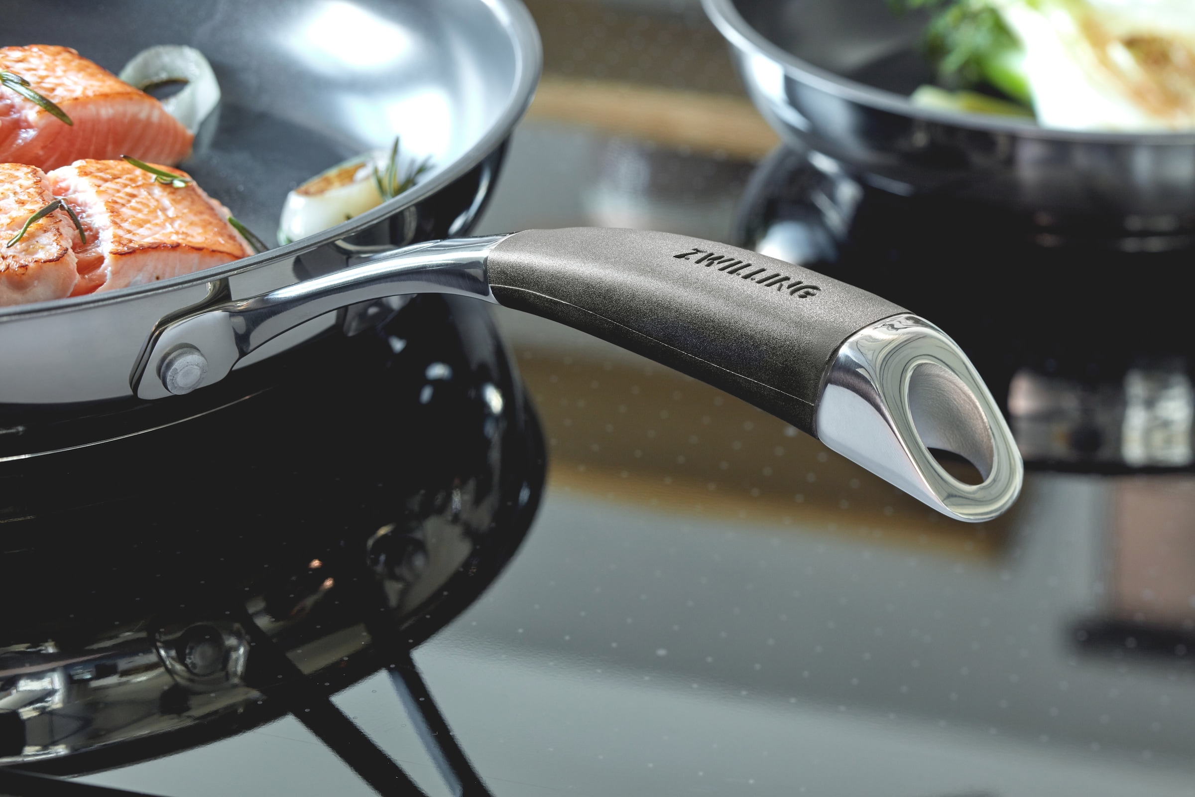 Zwilling Pfannen-Set »Core« Edelstahl 18/10 Set, 3 tlg. Keramik-Antihaftbeschichtung, Edelstahl, Stay-Cool-Griff, Induktion