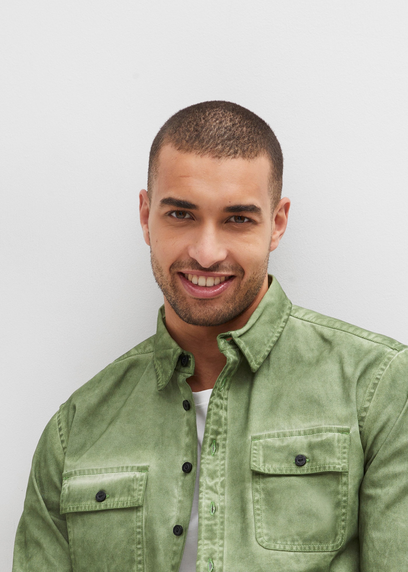 bonprix Langarmhemd Regular Fit, aus reiner Baumwolle, in Used-Optik, mit Brusttasche