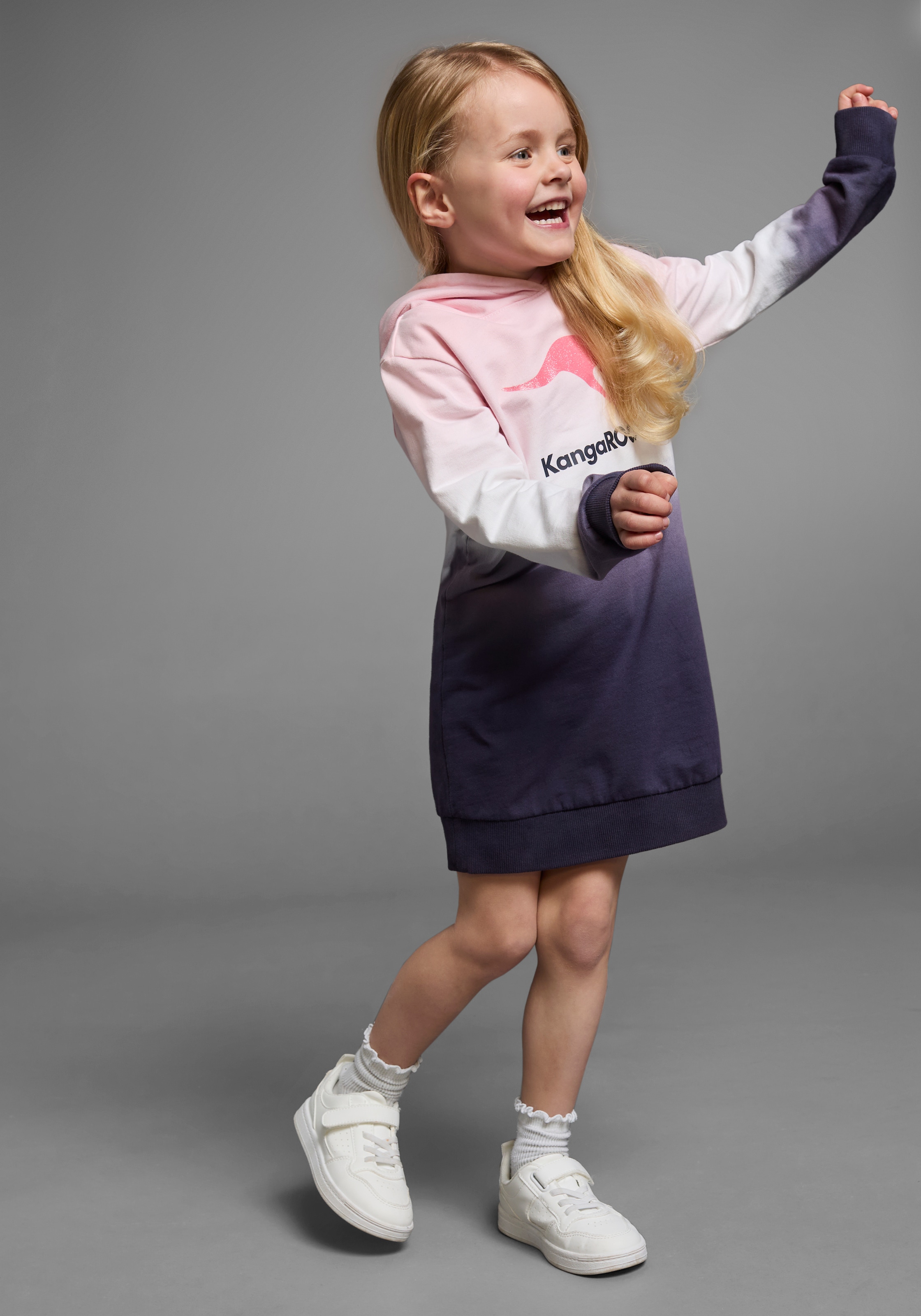 KangaROOS Sweatkleid »für kleine Mädchen«, bis Mitte des Oberschenkels, lässiger Look, aus Sweatstoff