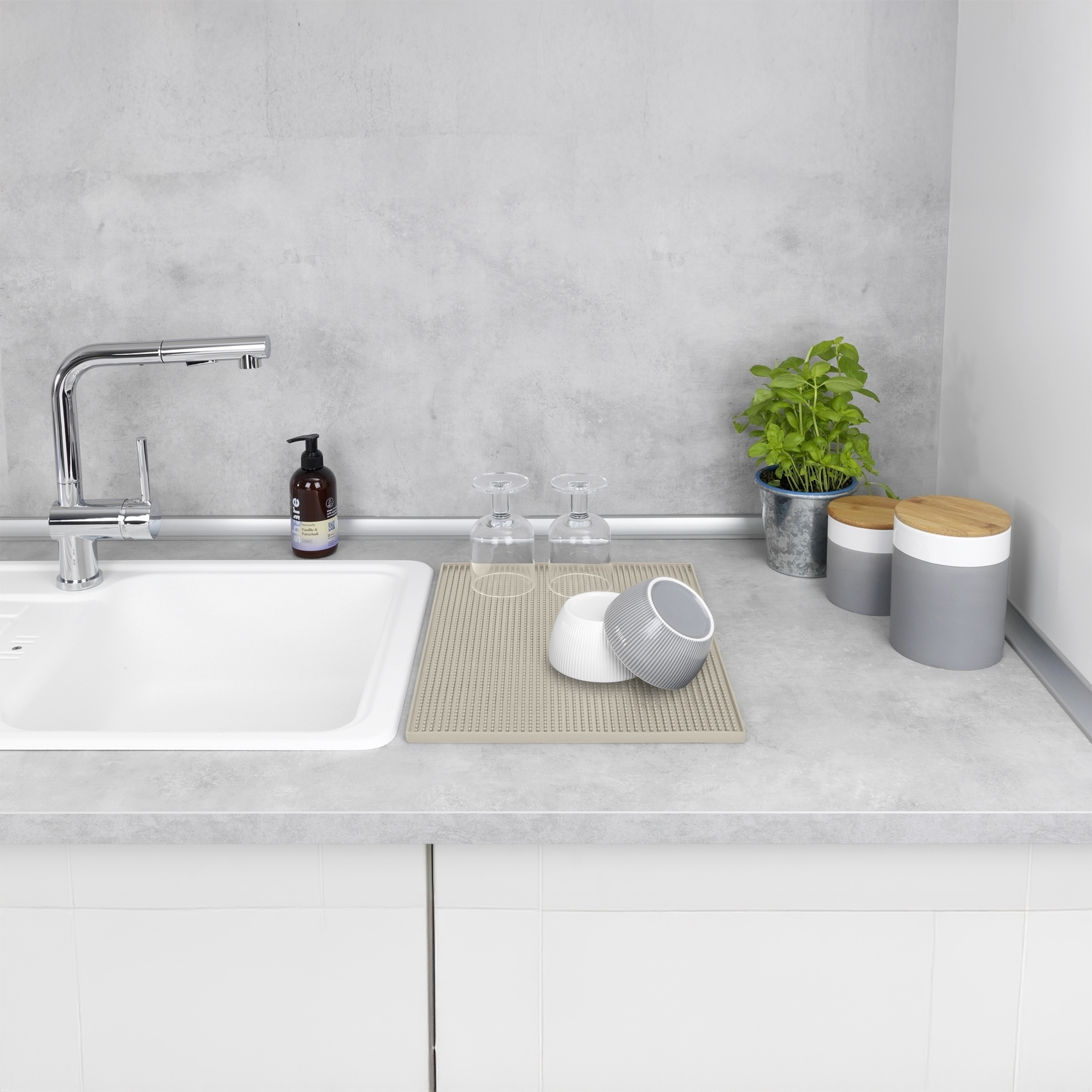 WENKO Abtropfmatte »Modell Maxi« Spülmatte für Geschirr mit großer Oberfläche, spülmaschinengeeignet