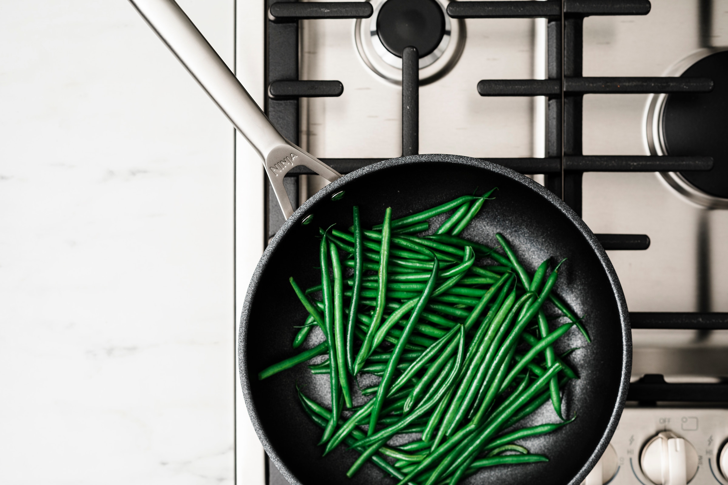 NINJA Bratpfanne »Ninja ZEROSTICK Edelstahl-Pfanne C600DE« Edelstahl 1 Stk. tlg. Edelstahl mit Aluminiumbeschichtung für Braten bei hohen Temperaturen