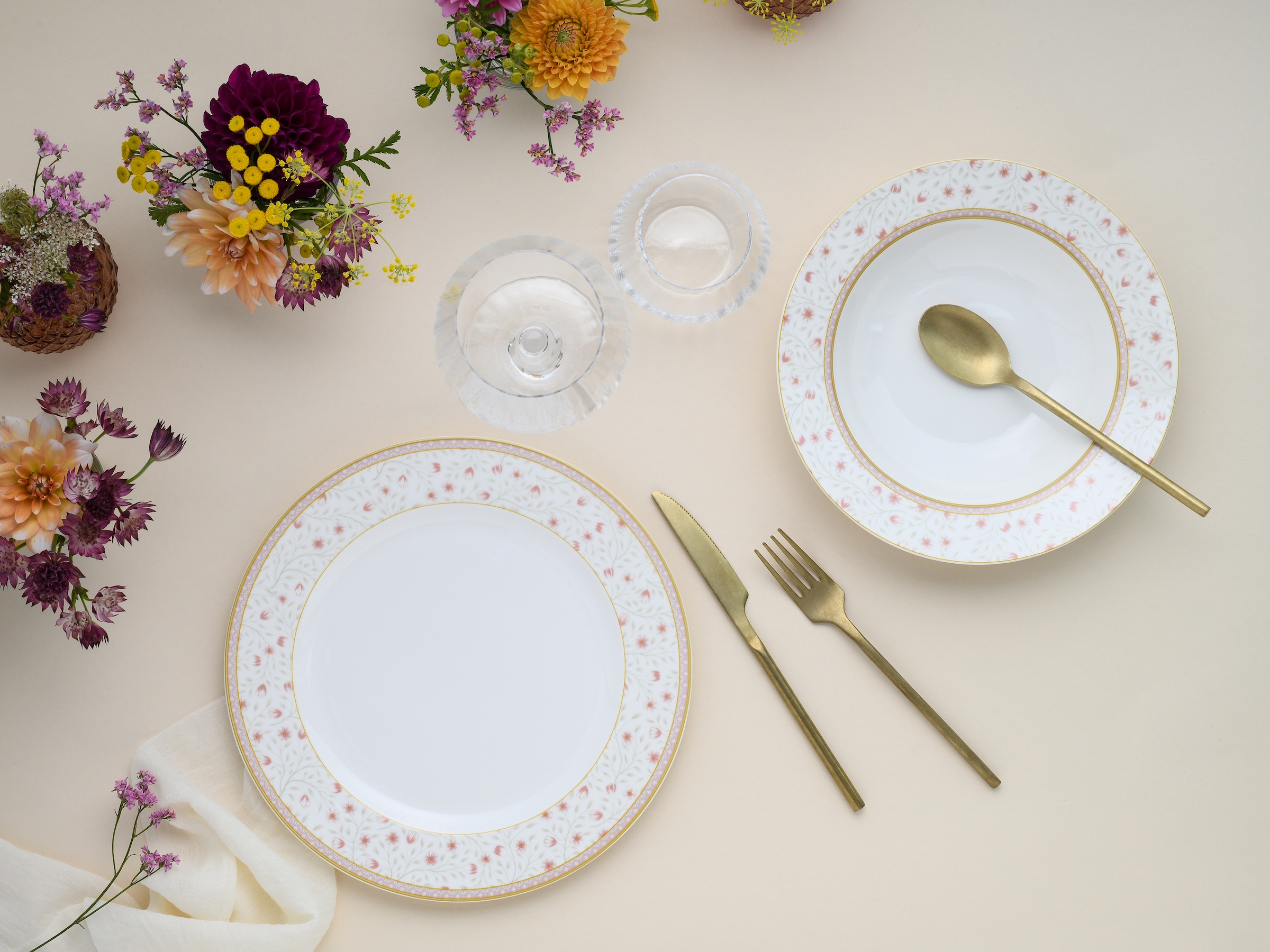 CreaTable Tafelservice »Emilja, Tafel-Service 12-tlg« Teller Set, Blumendekor