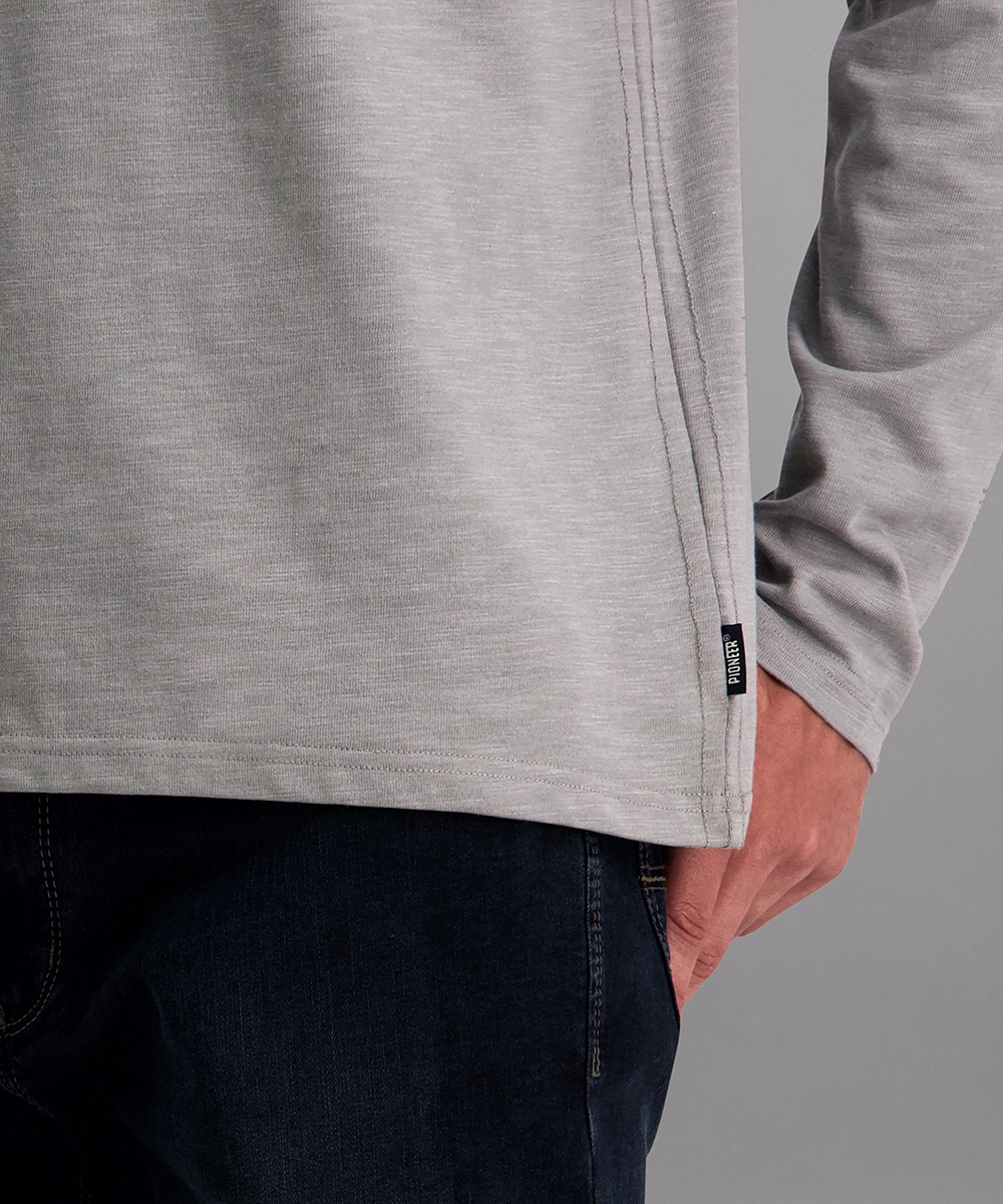Pioneer Authentic Jeans Langarmshirt, in normale Passform