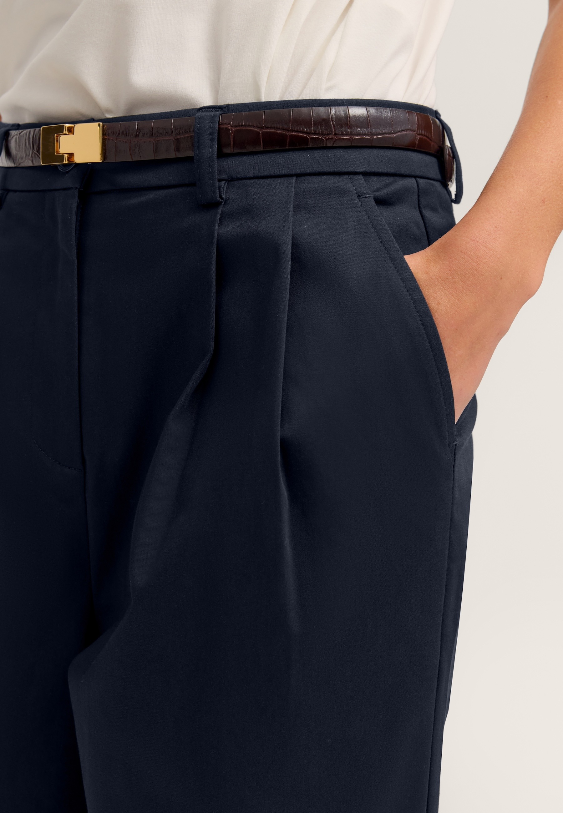 bugatti Chinohose  mit weitem Bein aus Stretch-Baumwolle