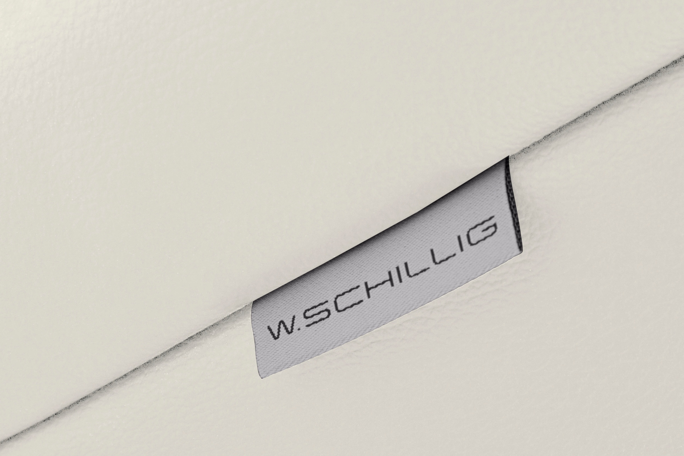 W.SCHILLIG 2,5-Sitzer »finn«, German Design Award 2016, Fußgestell Nussbaum natur, Breite 230 cm