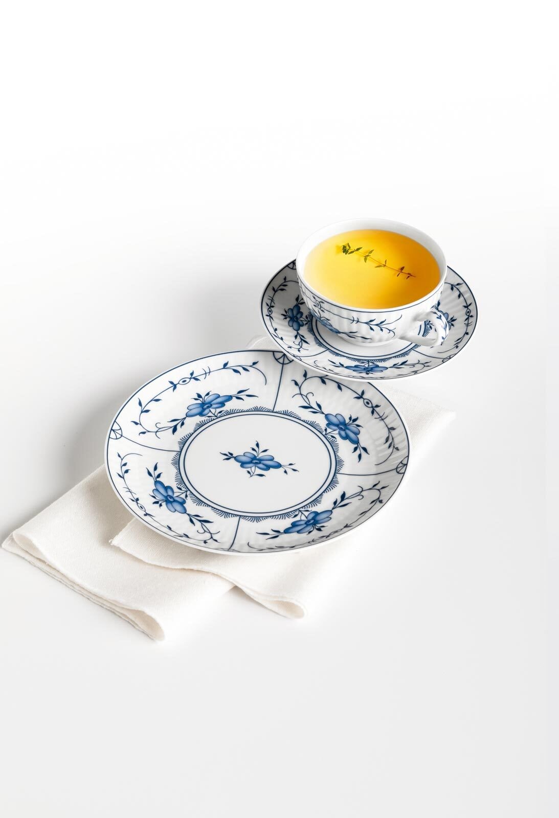 Seltmann Weiden Geschirr-Set »Teeservice Amina Strohblume 6er Set weiß-blau« Spülmaschinenfest, Mikrowellensicher, Ofenfest