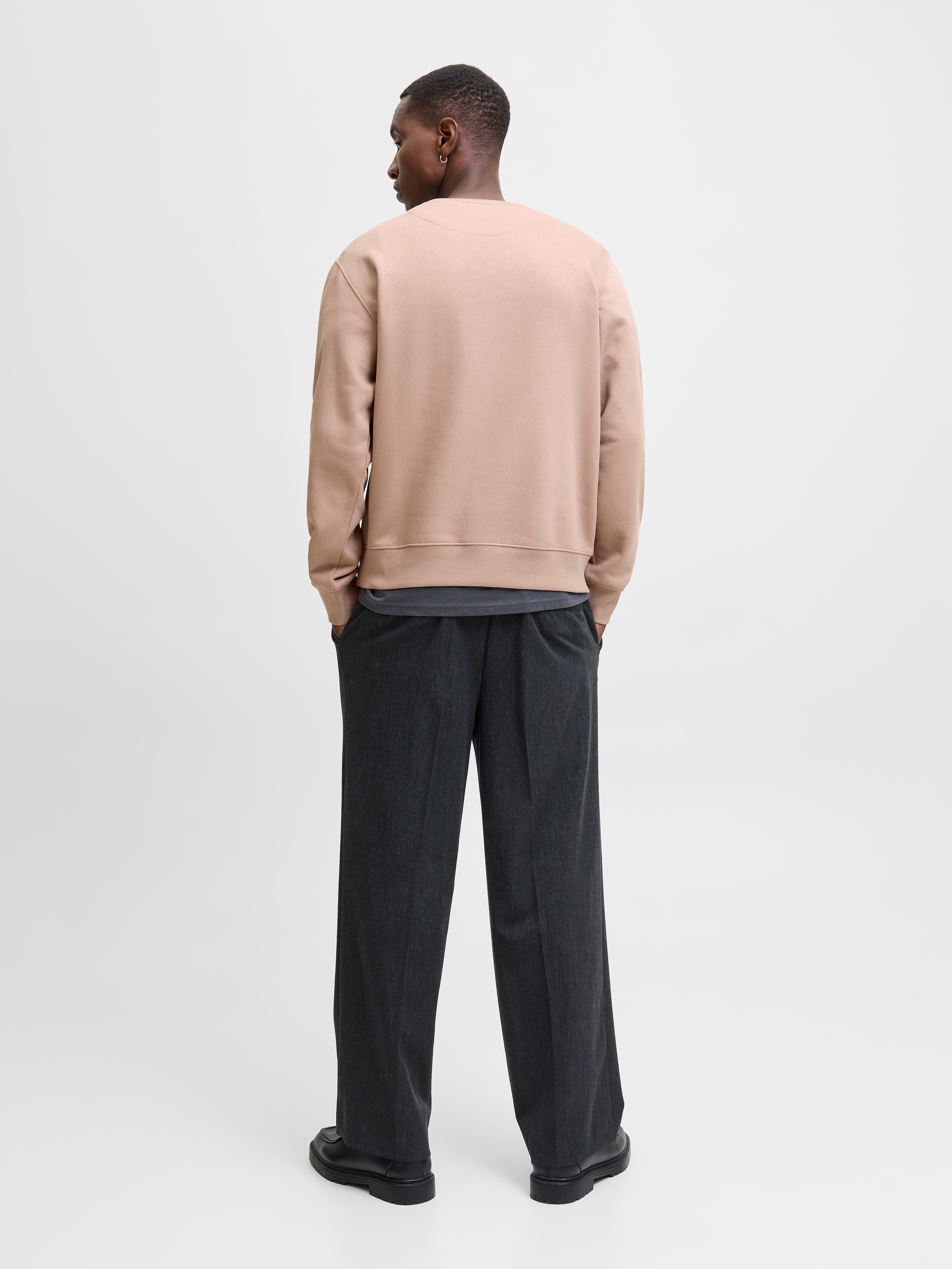 Jack & Jones Sweatshirt »JJESTAR BASIC SWEAT CREW NECK NOOS« mit Rundhalsausschnitt