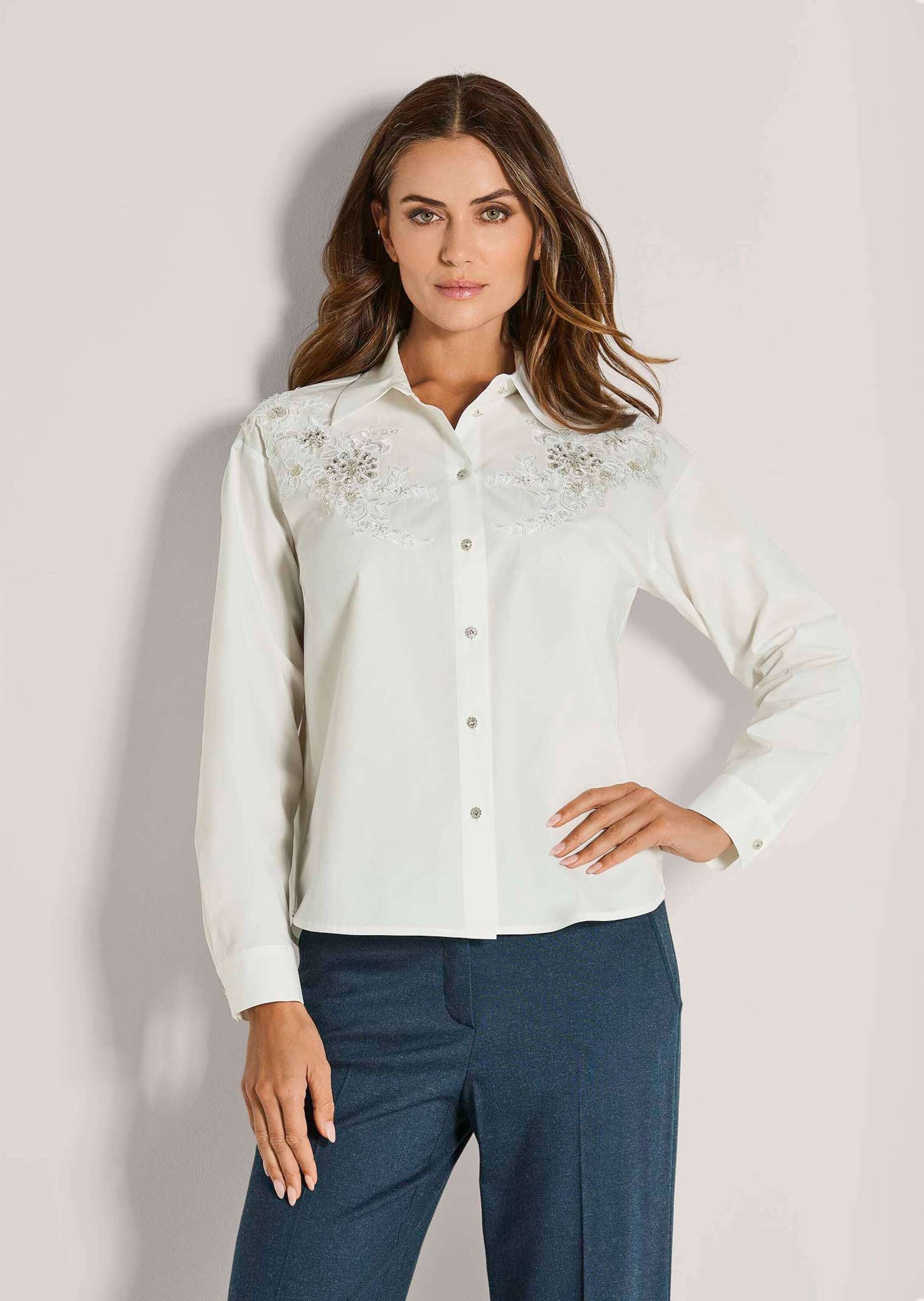 MADELEINE Langarmbluse »Hemdbluse Elegante Bluse mit Zierperlen«