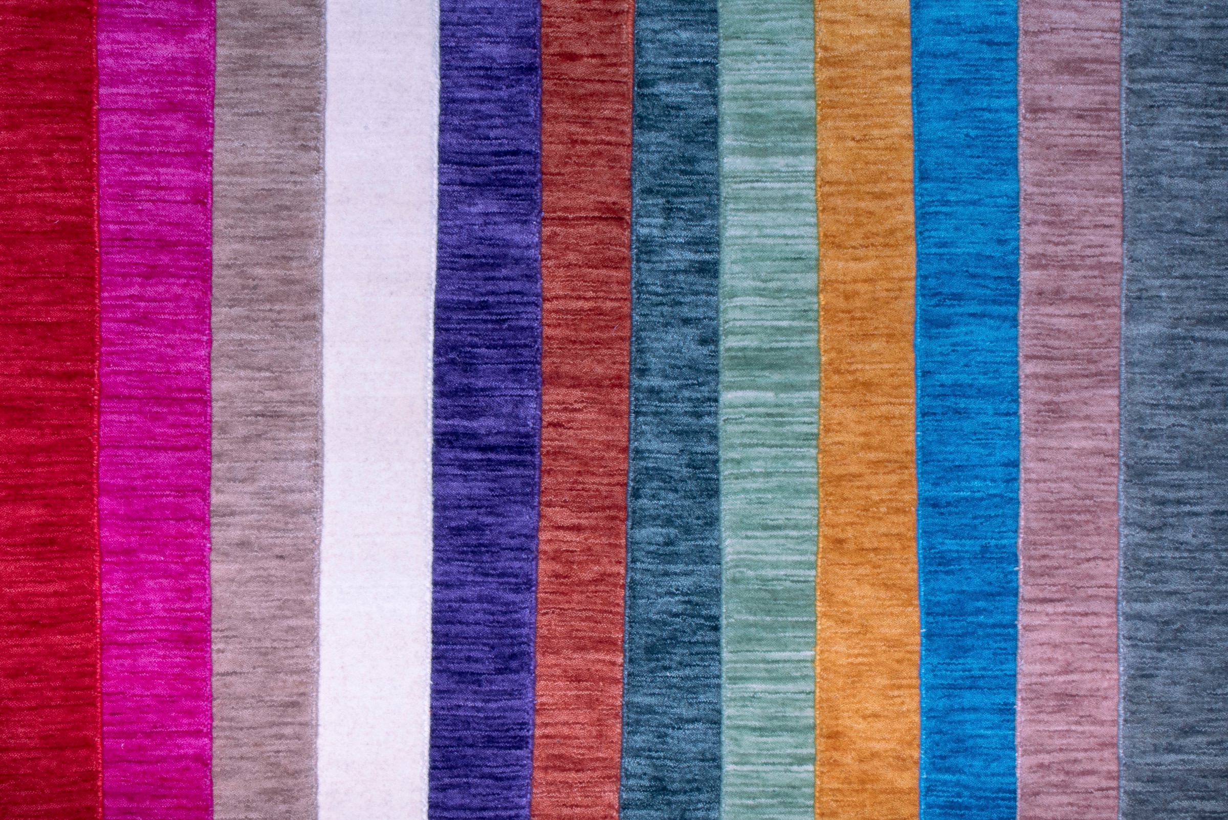 THEKO Wollteppich »Holi«, rechteckig, Uni-Farben, leicht meliert, reine  Wolle, handgewebt mit Knüpfoptik bei OTTO