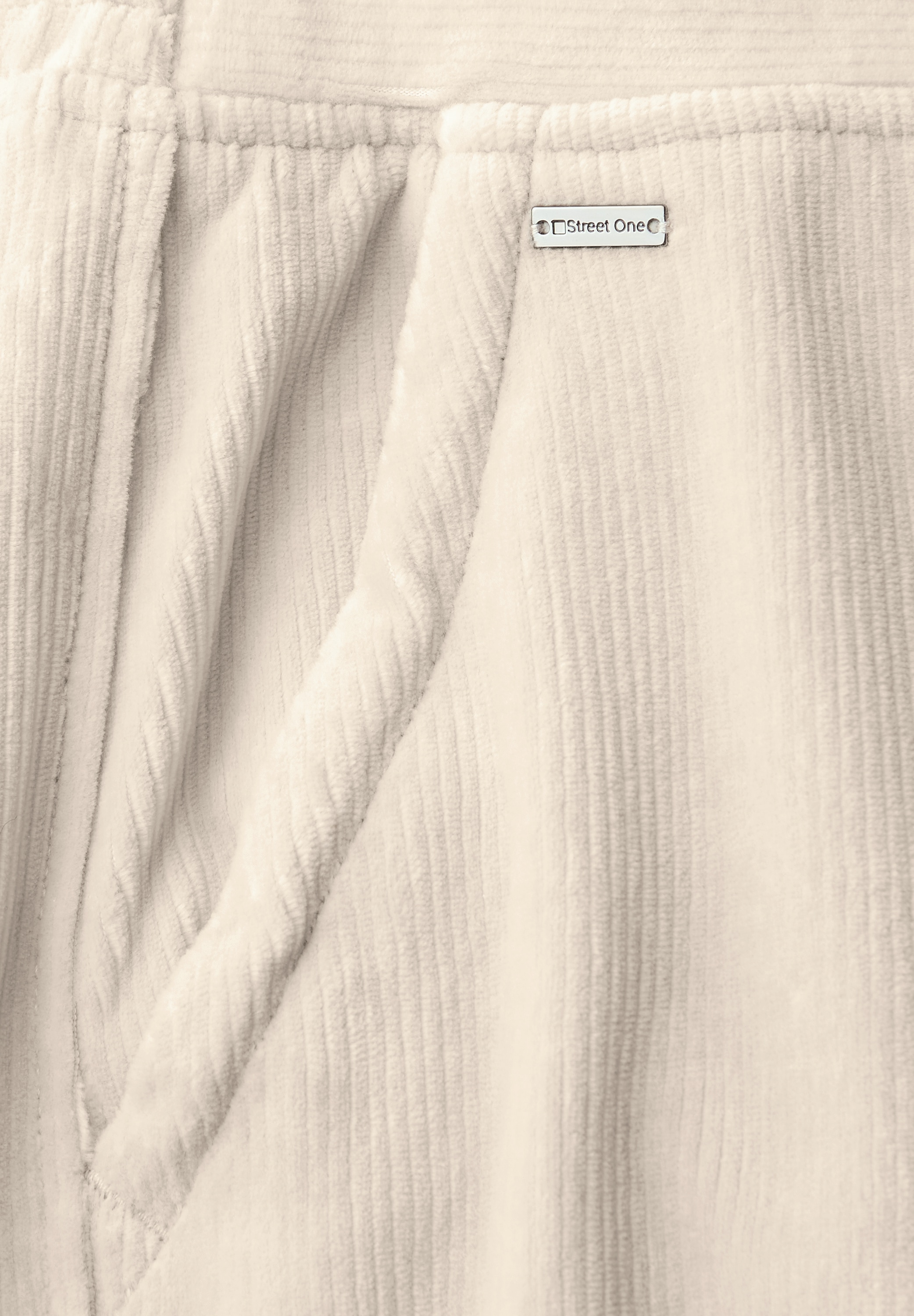 STREET ONE Cordhose, mit Stretch und seitliche Taschen