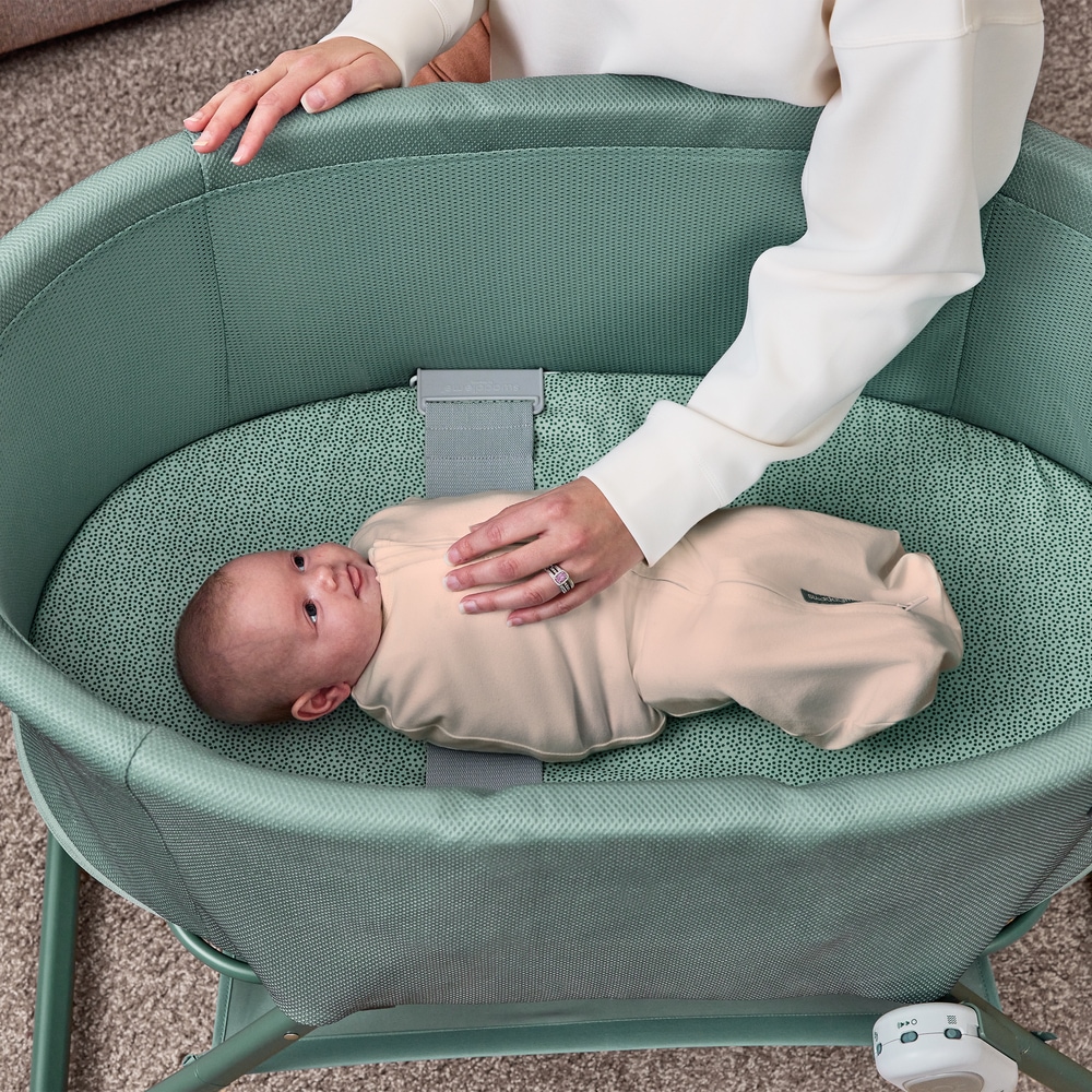 ingenuity Baby-Reisebett »Snooze & Stow™ Easy-Folding Bassinet, grün« faltbar