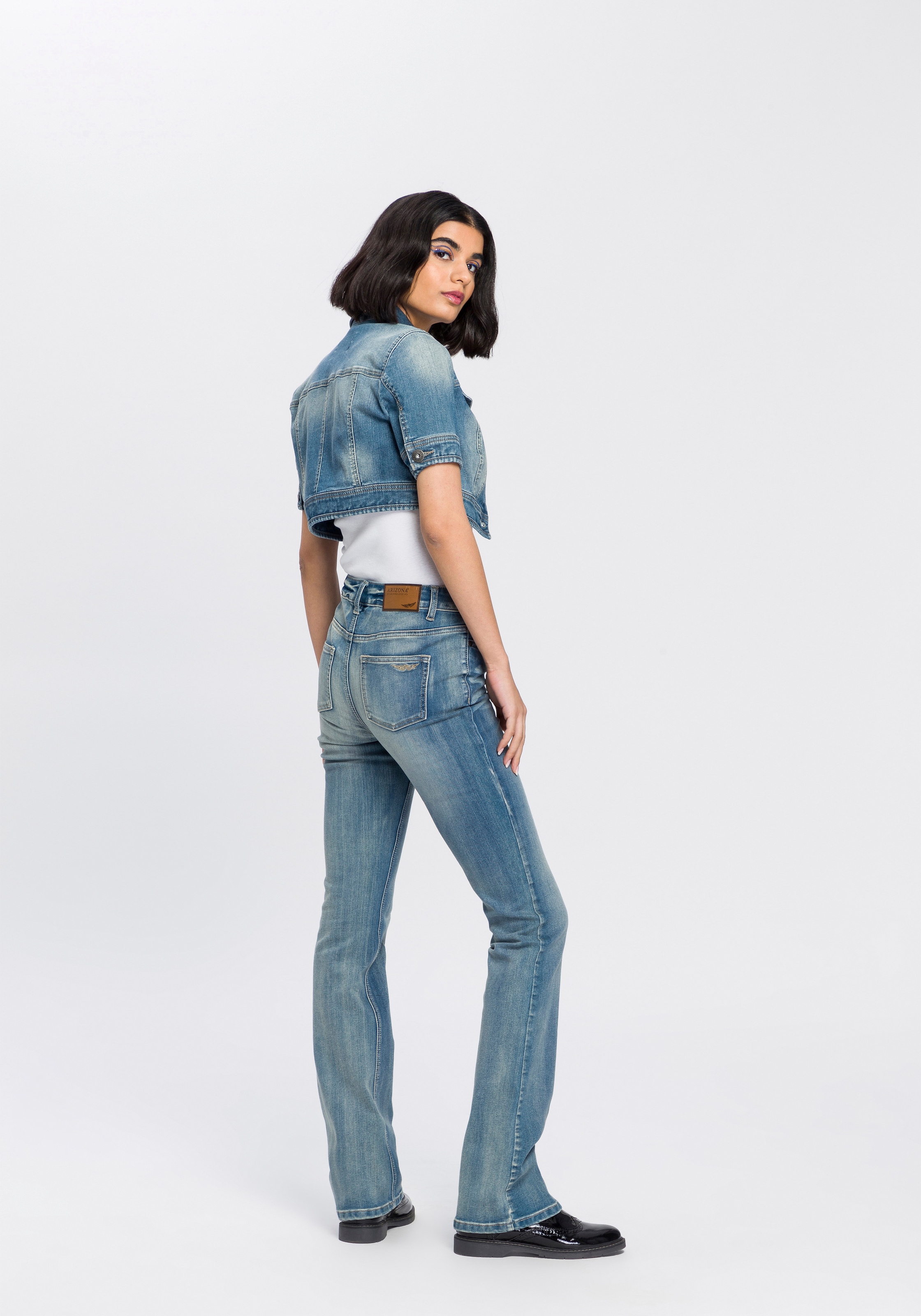Arizona Bootcut-Jeans »Baby Bootcut«, leicht ausgestelltes Bein, hohe Leibhöhe