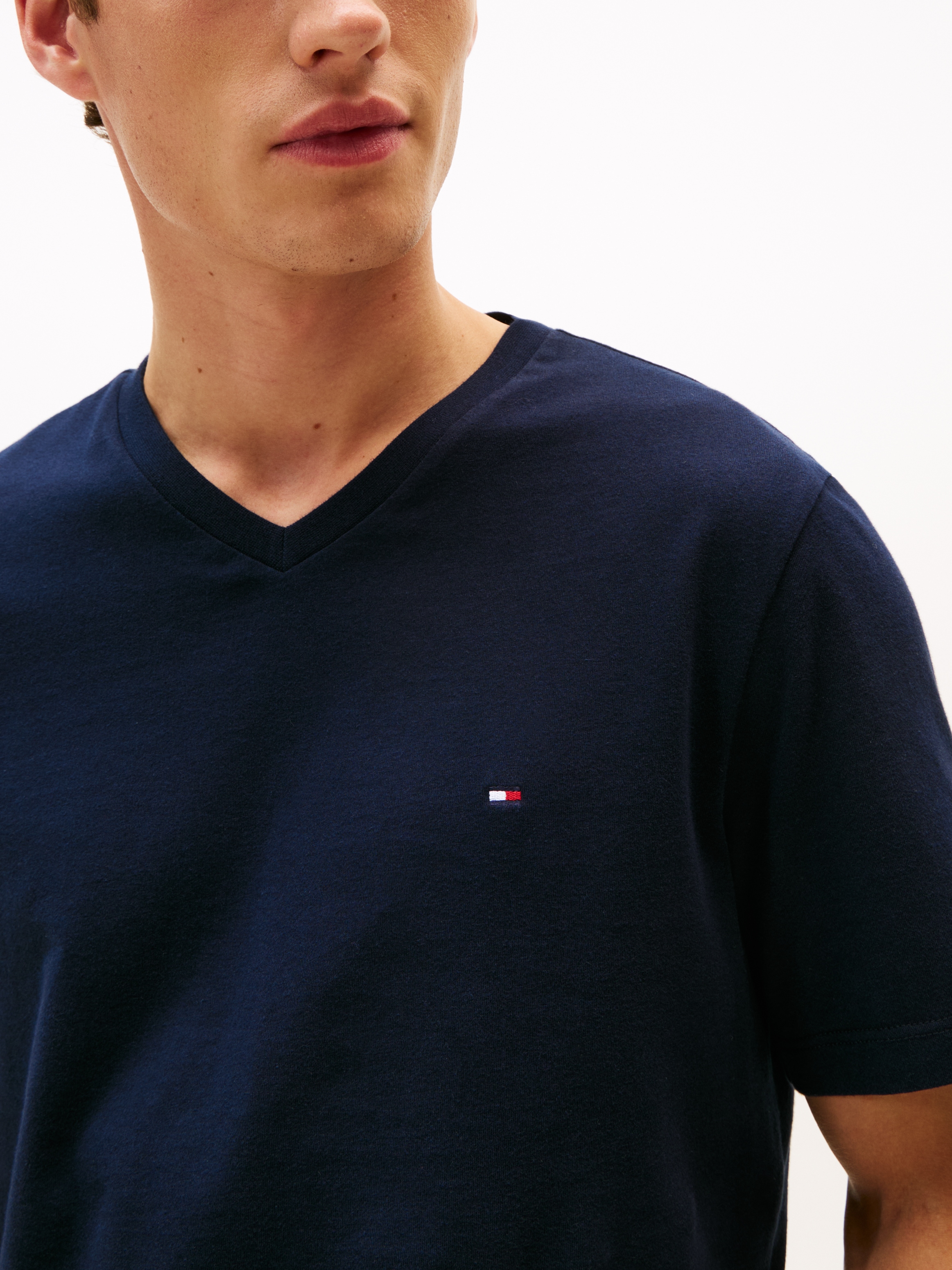 Tommy Hilfiger V-Shirt »ESSENTIAL V-NECK TEE«