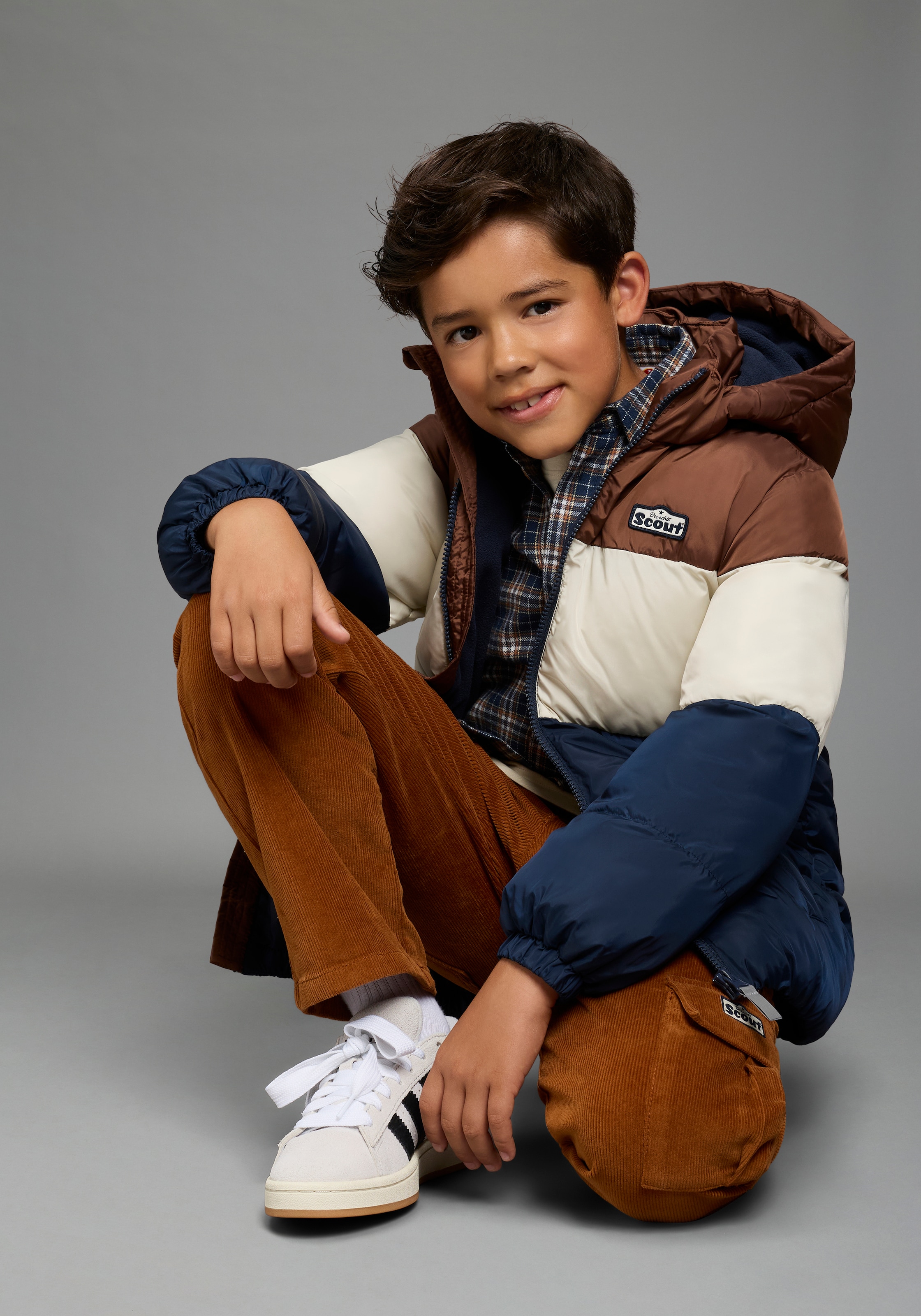Scout Winterjacke »Warme Jacke in Colorblocking-Style - NEU von SCOUT« mit Kapuze Warme Jacke mit kontrastfarbigen Einsätzen, mit Fleece gefüttert