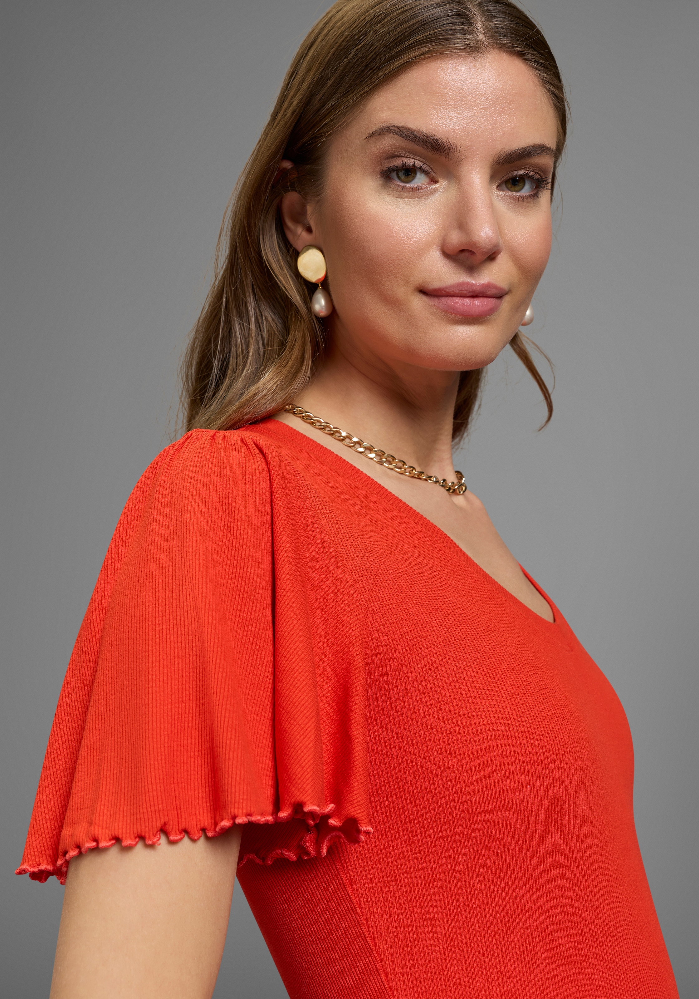 Laura Scott V-Shirt mit Flügelärmeln, sehr figurbetonte Passform, Rippstruktur