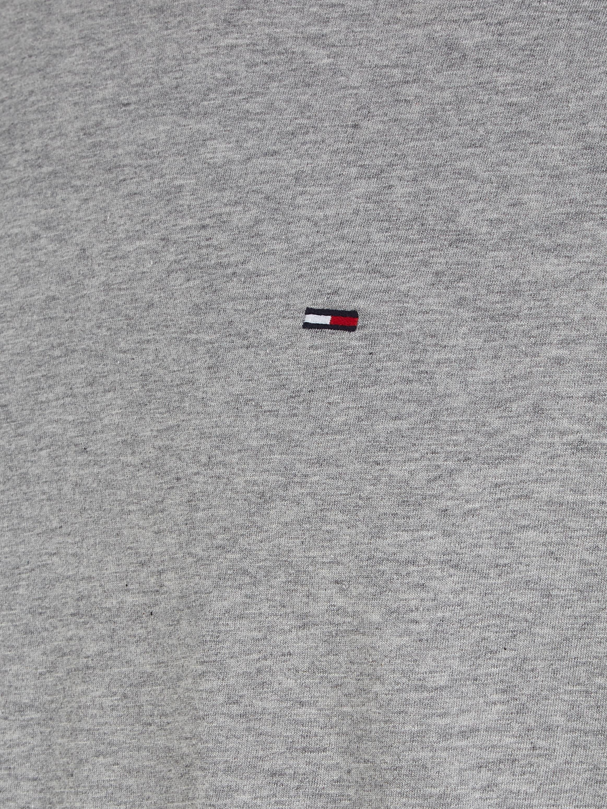 Tommy Jeans T-Shirt »TJM ESSENTIAL SOLID TEE«, mit Rundhalsausschnitt und dezenter Logo-Flag