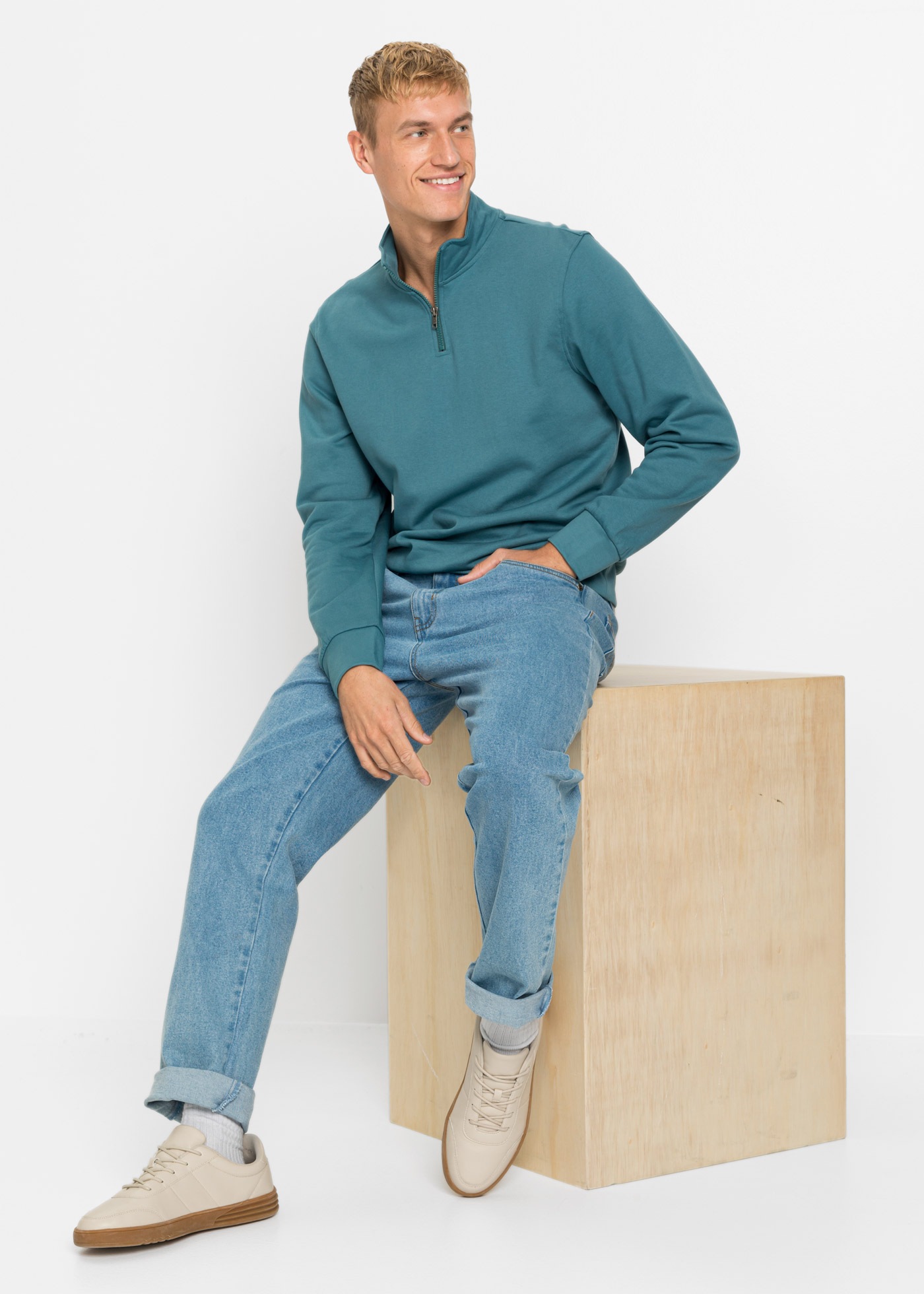 bonprix Sweatshirt »Sweatshirt mit Troyerkragen«, mit Stehkragen, mit Reißverschluss, Regular Fit, unifarben
