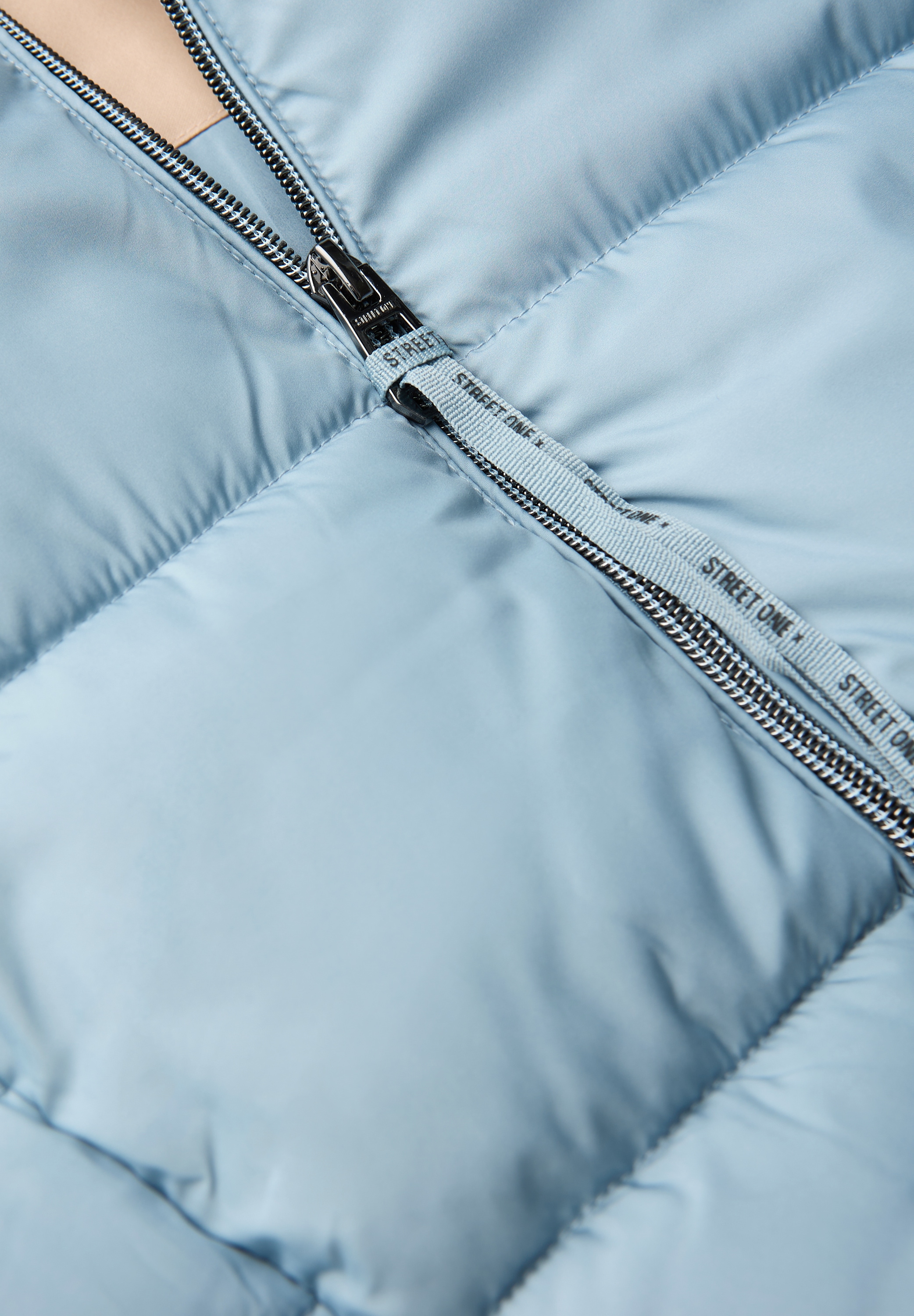 STREET ONE Steppjacke mit Kapuze mit Kapuze