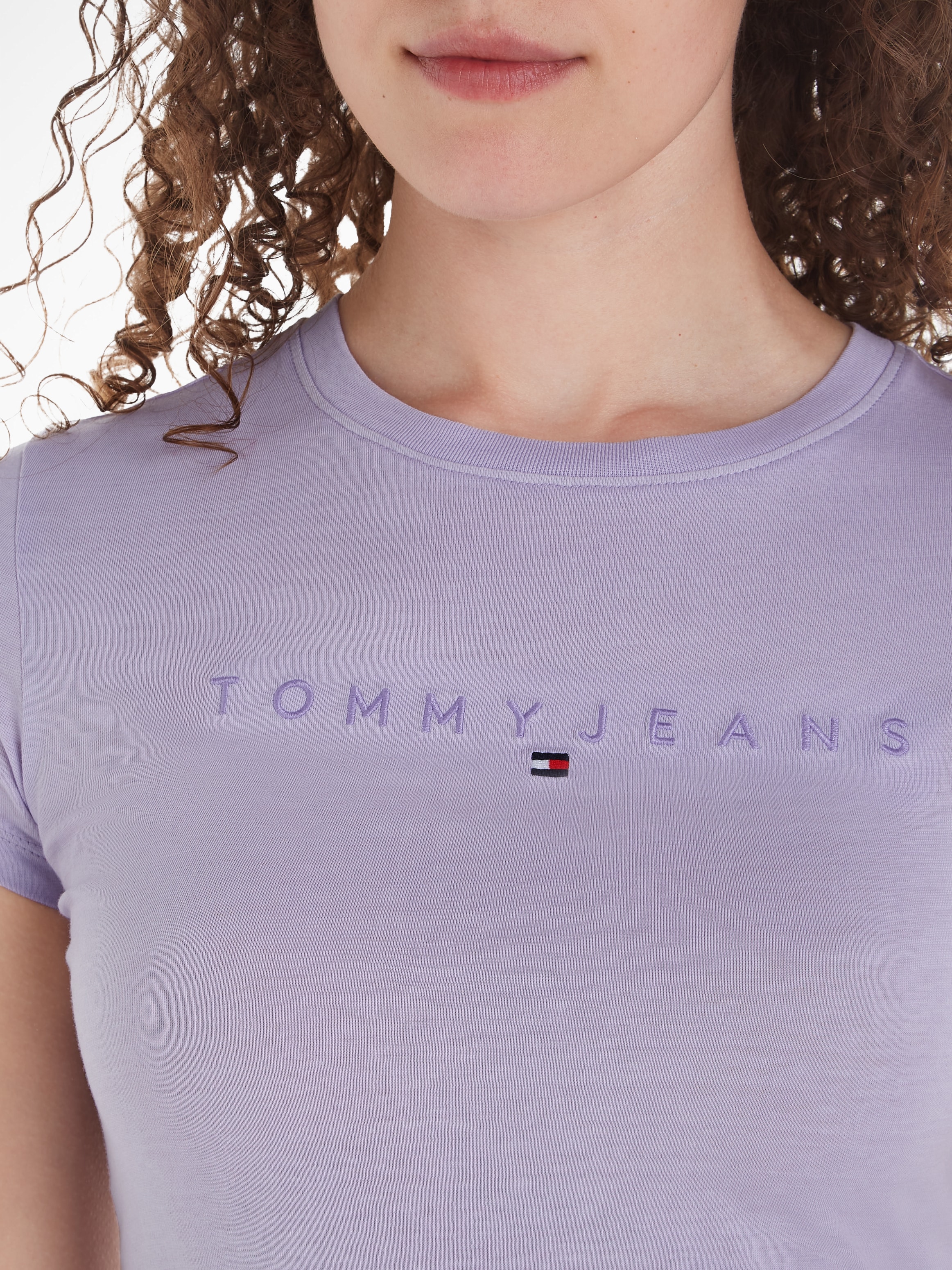 Tommy Jeans Rundhalsshirt »TJW SLIM TONAL LINEAR TEE«, mit gesticktem Tommy Jeans Logo-Schriftzug