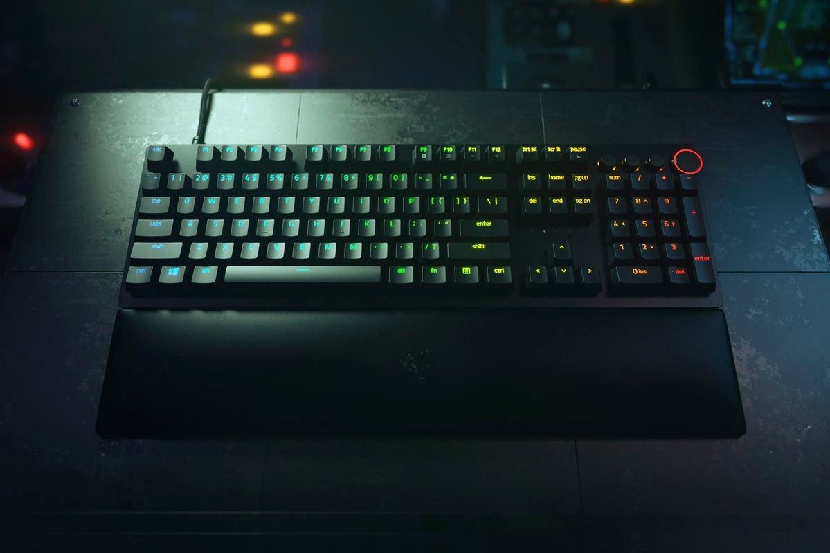 RAZER Gaming-Tastatur »Huntsman V2 Red Switch«, (Multimedia-Tasten-Fn-Tasten-USB-Anschluss-Gaming-Modus-Handgelenkauflage)