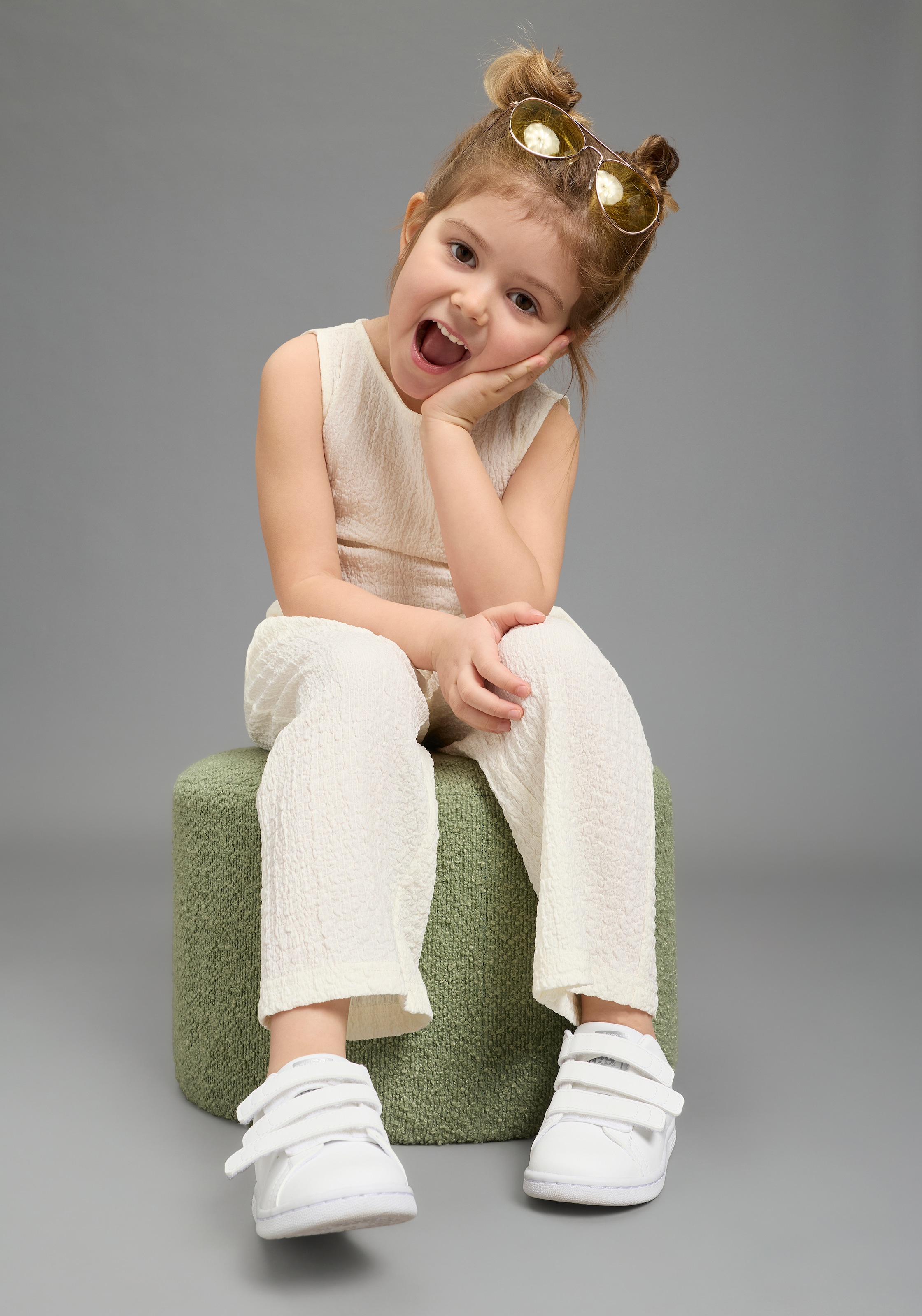 KIDSWORLD Overall »Modisches One-Piece« unifarbene Optik, Jersey-Material, vielseitig einsetzbar