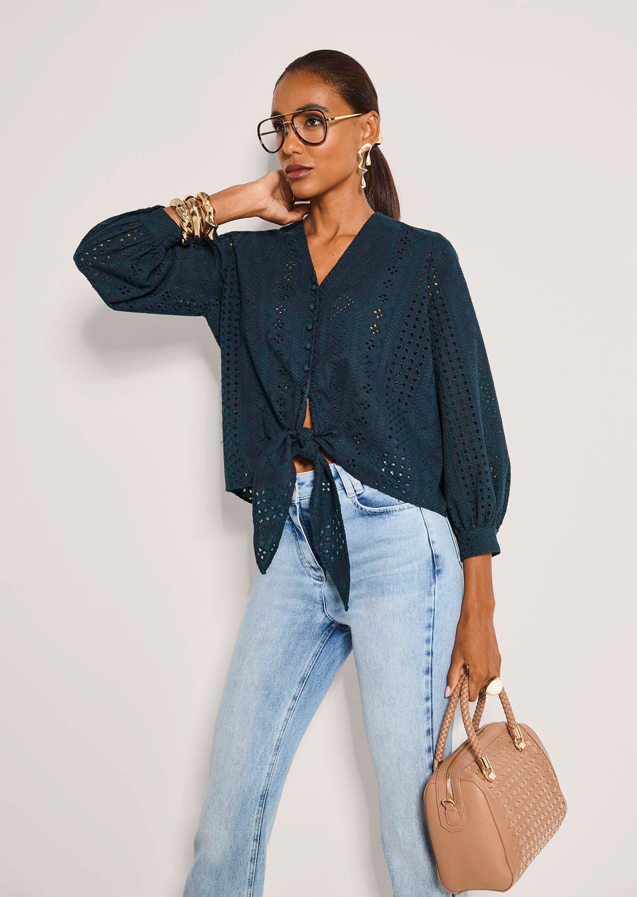 MADELEINE Langarmbluse »Spitzenbluse Baumwollbluse zum Knoten« Spitzenbluse zum Binden mit aufgesetzter Knopfleiste