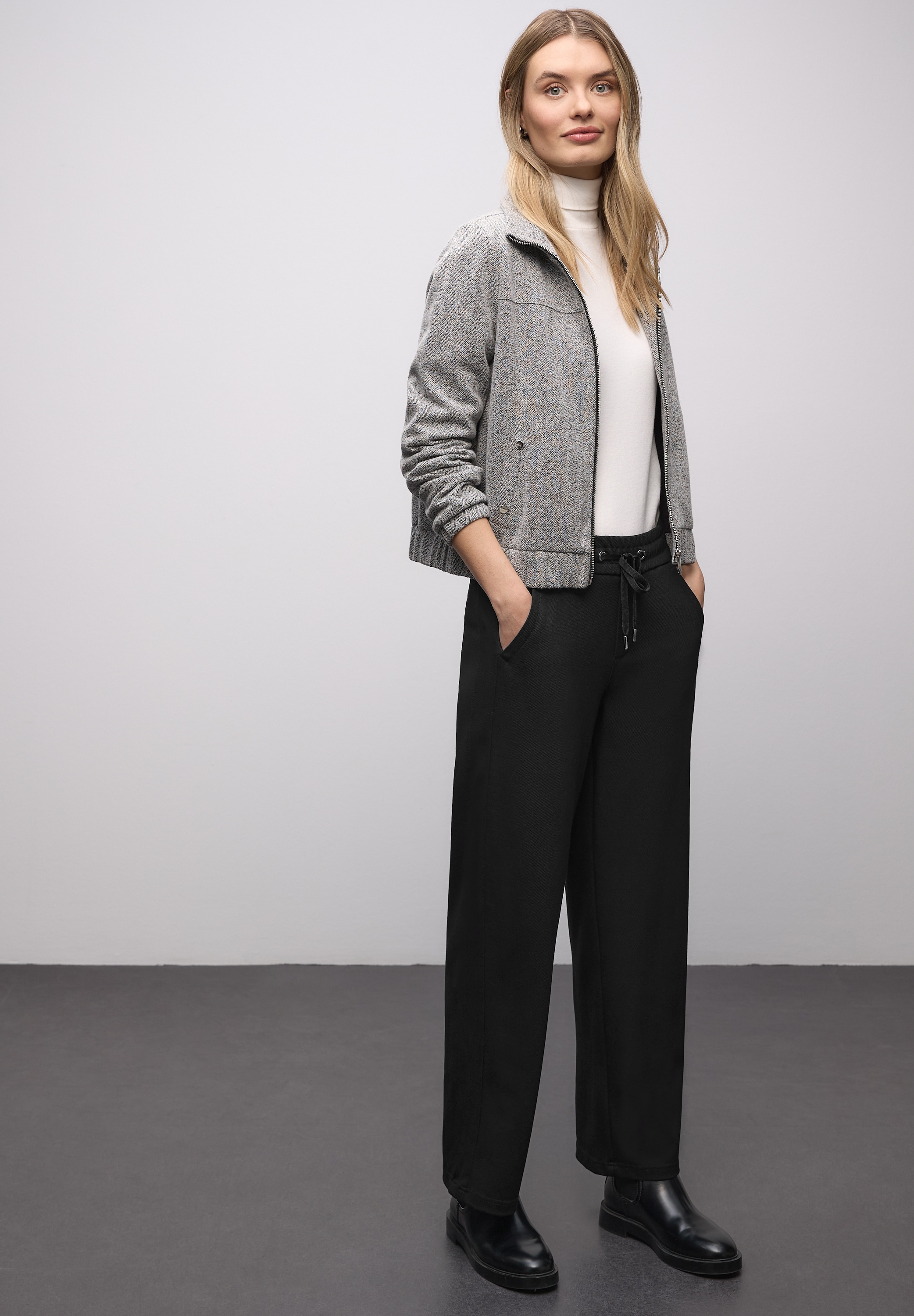 STREET ONE Stoffhose  mit Tape-Details