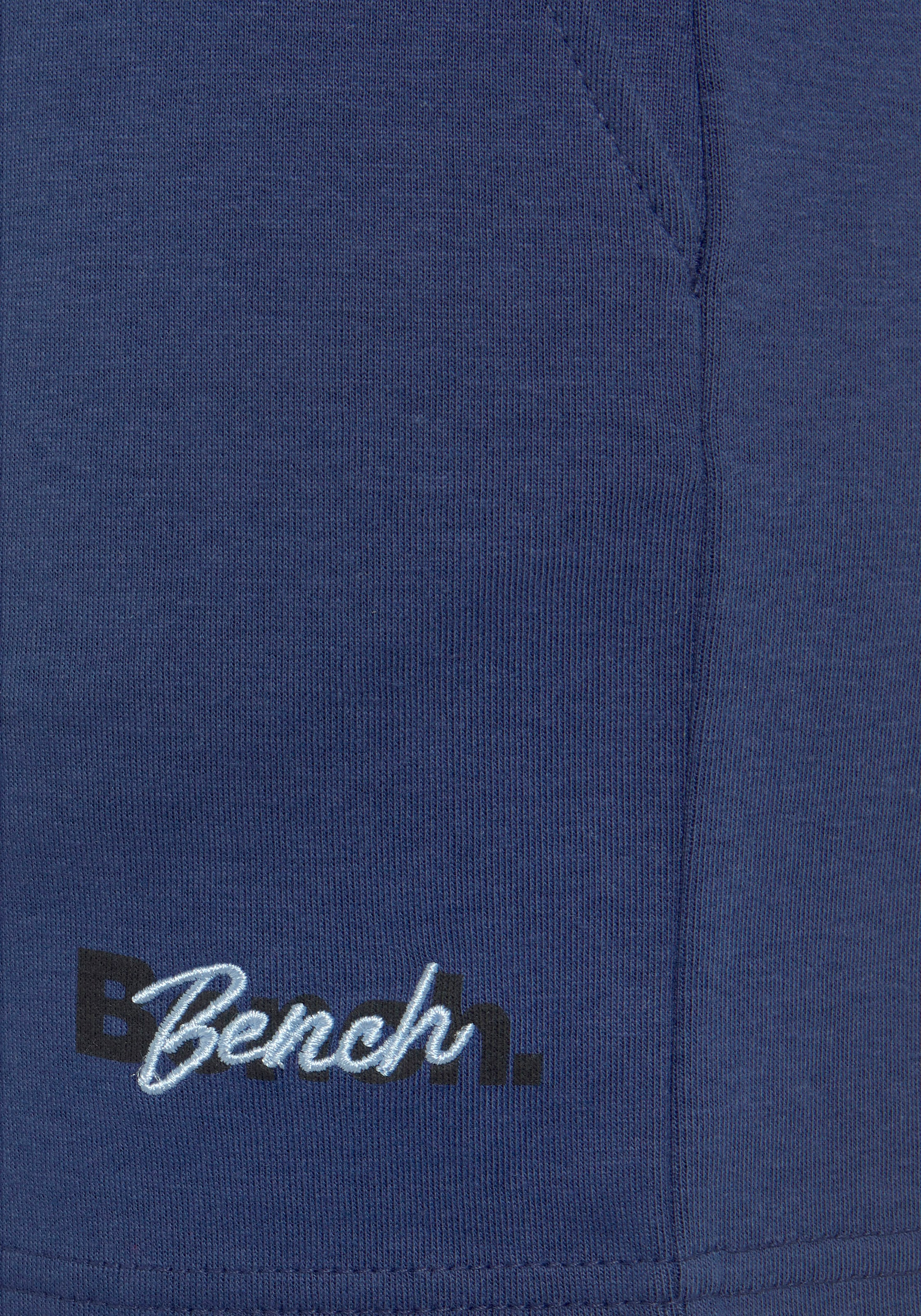 Bench. Loungewear Shorts, mit Logodruck und Stickerei