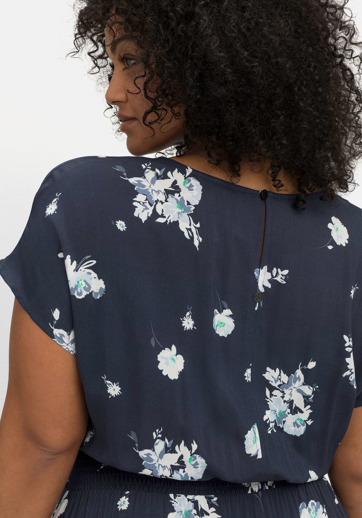Sheego Maxikleid »Maxikleid mit Alloverdruck und gesmokter Taille«