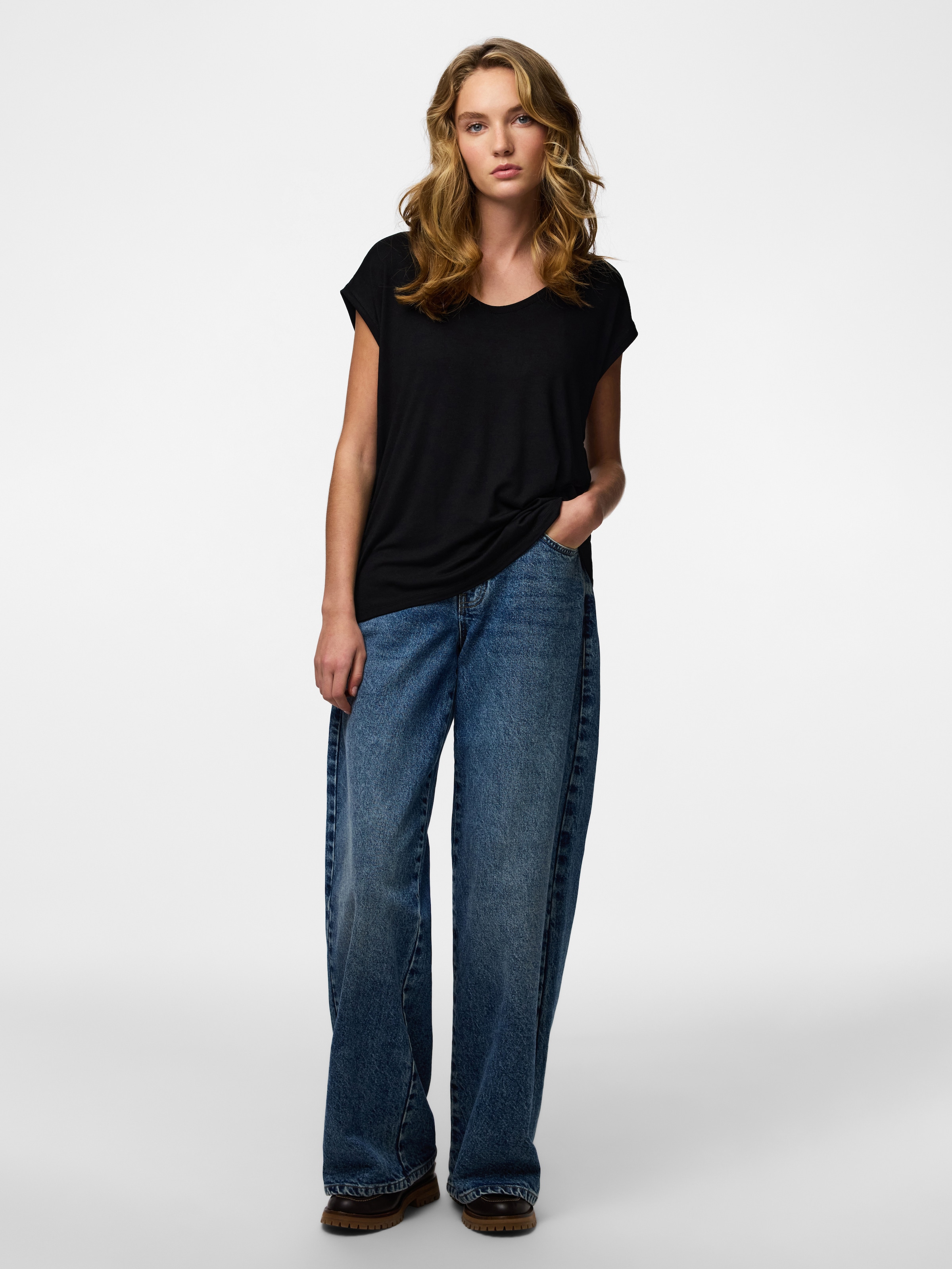 pieces Rundhalsshirt »PCBILLO TEE SOLID NOOS BC«