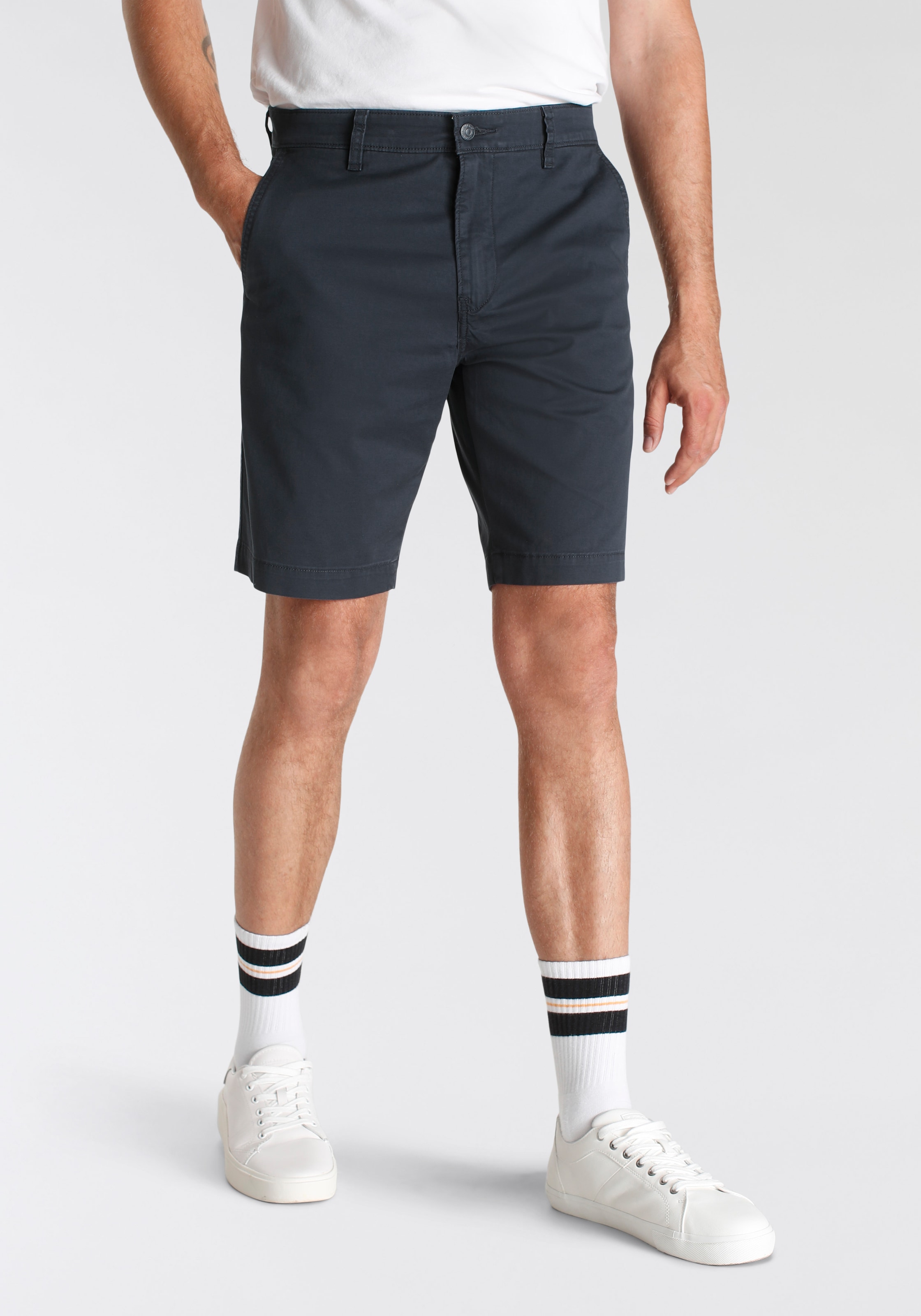 Levi's® Chinoshorts »XX CHINO SHORT II«, mit Logobadge