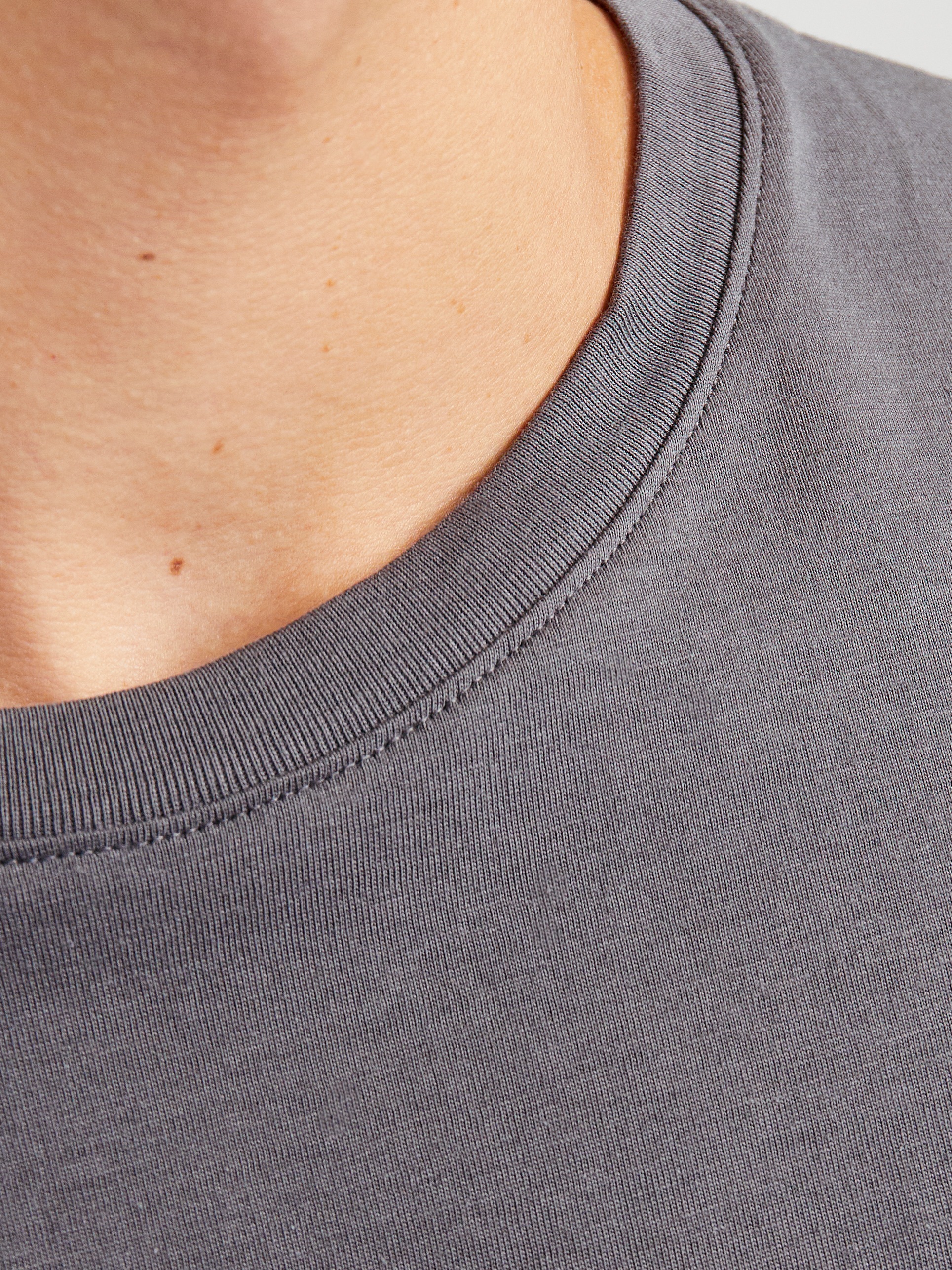Jack & Jones Rundhalsshirt »JJEORGANIC BASIC TEE SS O-NECK NOOS«, mit Rundhalsausschnitt