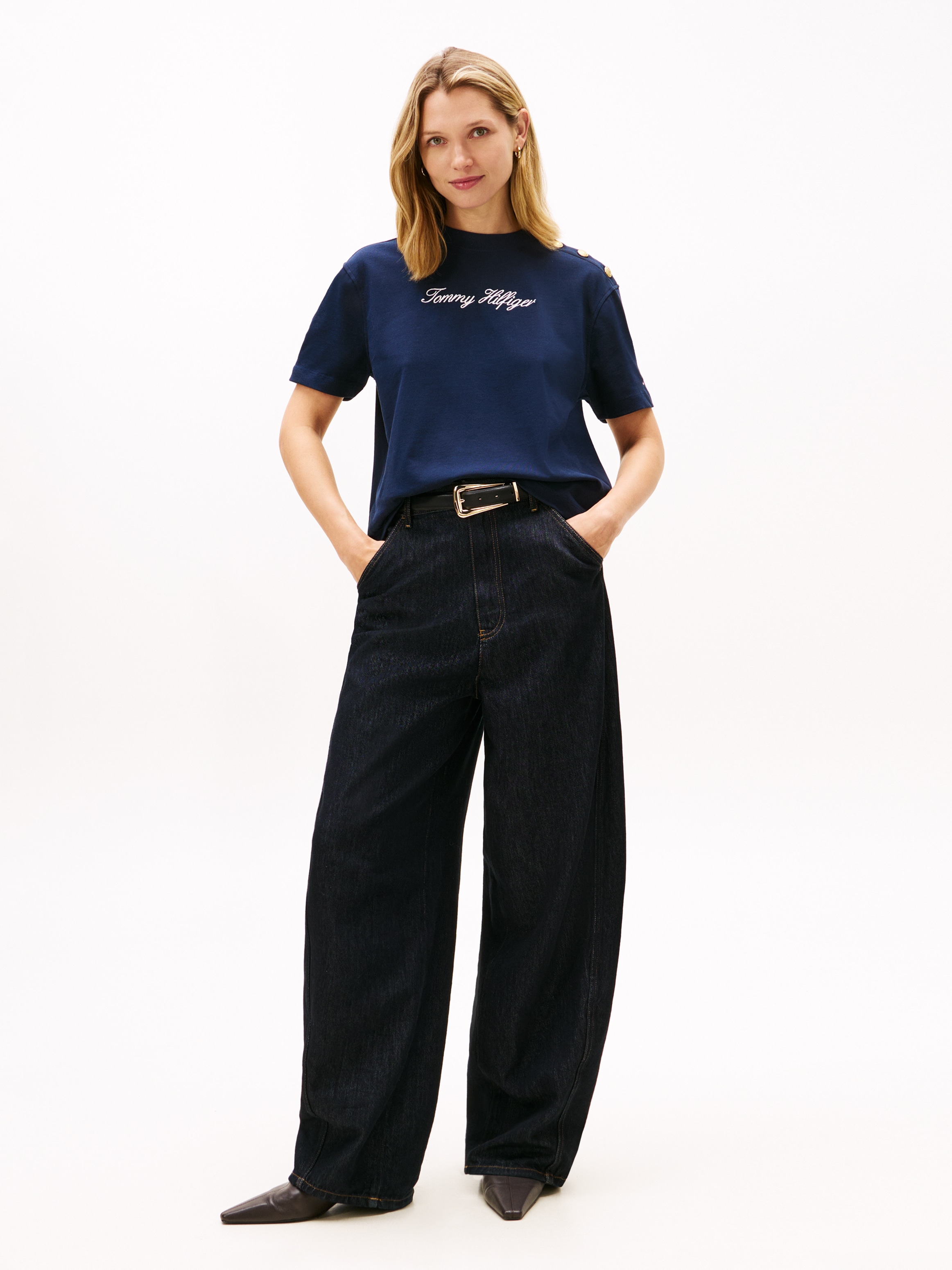 Tommy Hilfiger Kurzarmshirt »GOLD BTN SCRIPT MDRN SS TEE« mit goldfarbenen Knöpfen