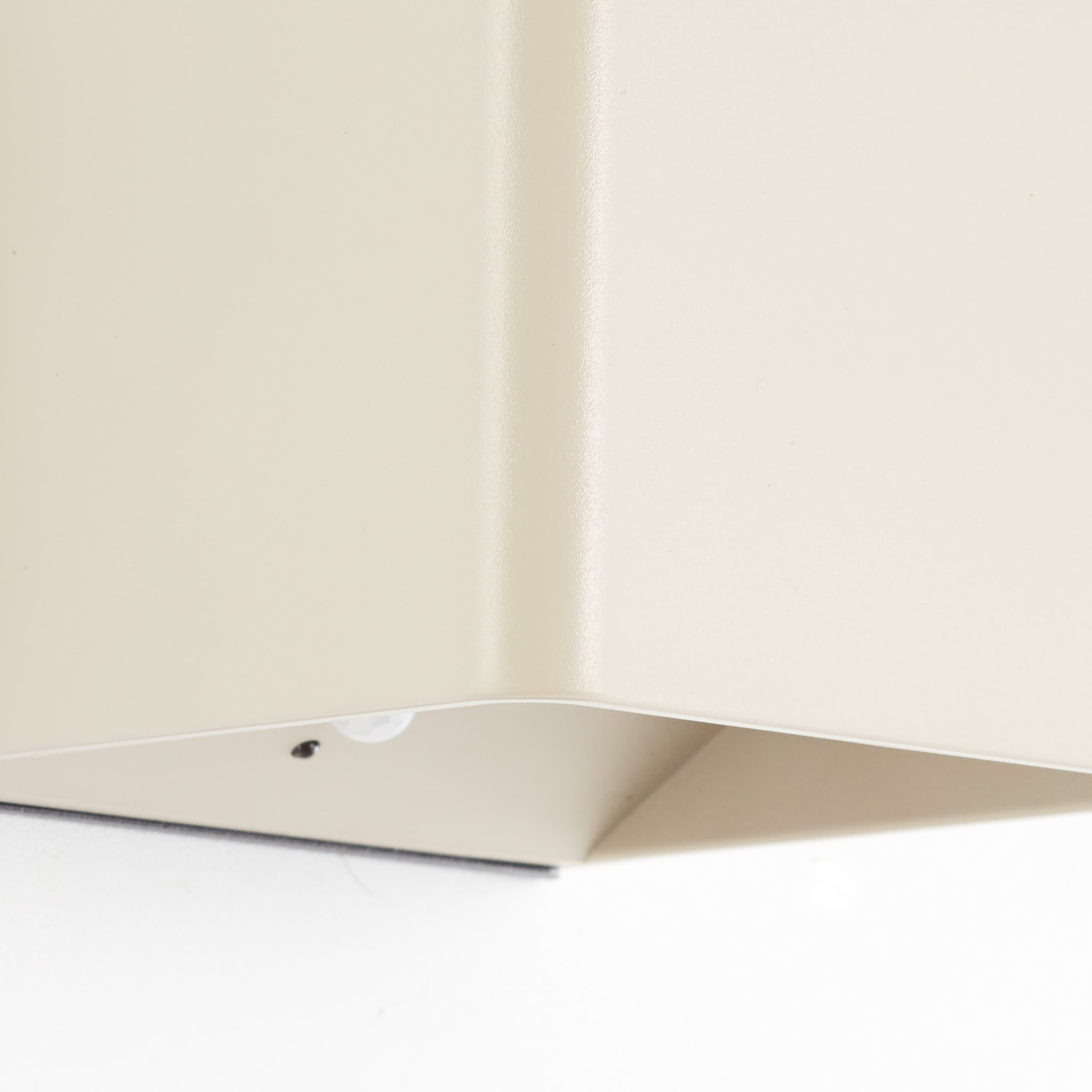 Brilliant Außen-Wandleuchte »Iseo - portable Akkuleuchte inkl. Magnetplatte« LED-Modul 1 Stk. Warmweiß Akku, 300 lm, 3000 K, USB, schwarz, mobile Außenlampe, Wandlampe