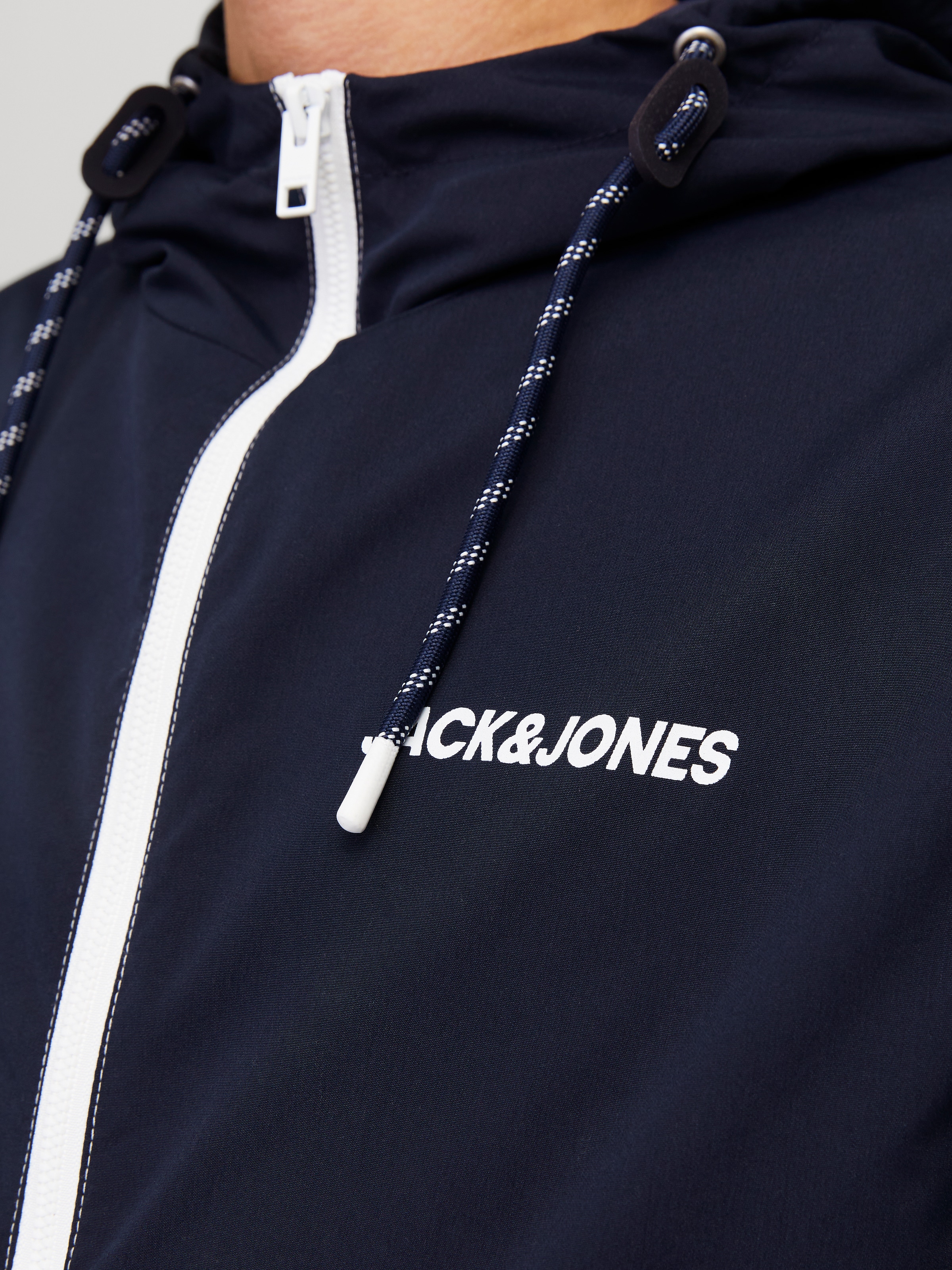 Jack & Jones Blouson »JJERUSH HOOD BOMBER NOOS«, mit Kapuze, mit Logo Schriftzug