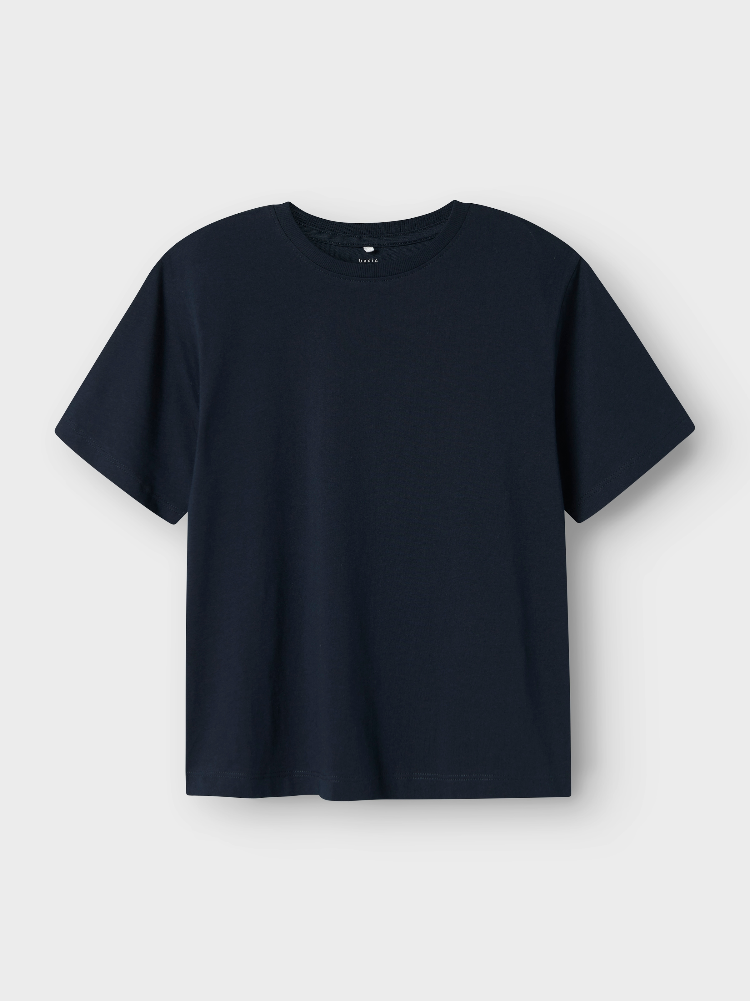 Name It T-Shirt »NKMVOBBO SS NREG TOP NOOS«, loose fit mit leicht überschnittenen Schultern