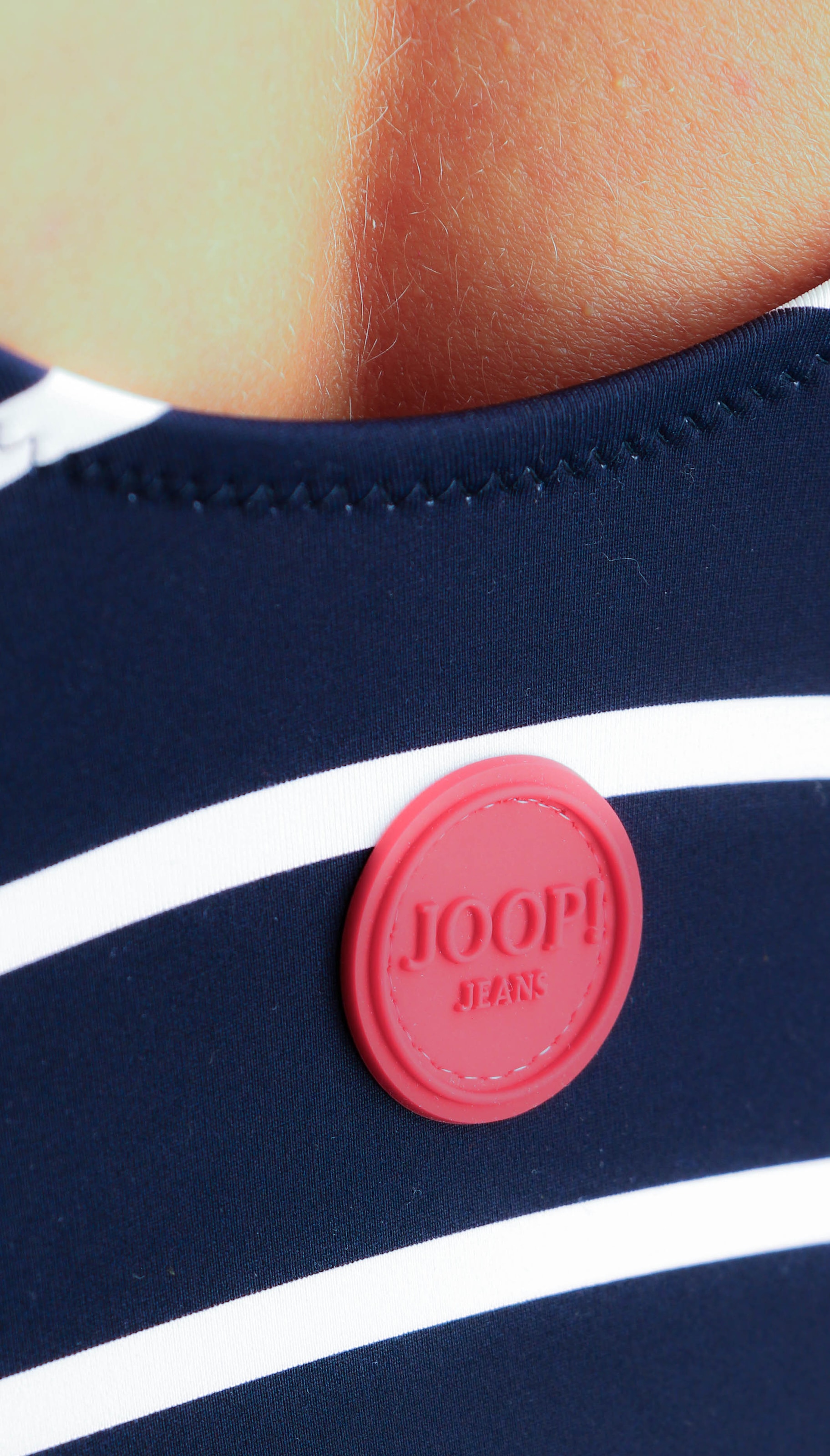 JOOP! Badeanzug »JEANS! Easy Summer«, Streifen-Design, Logo-Print