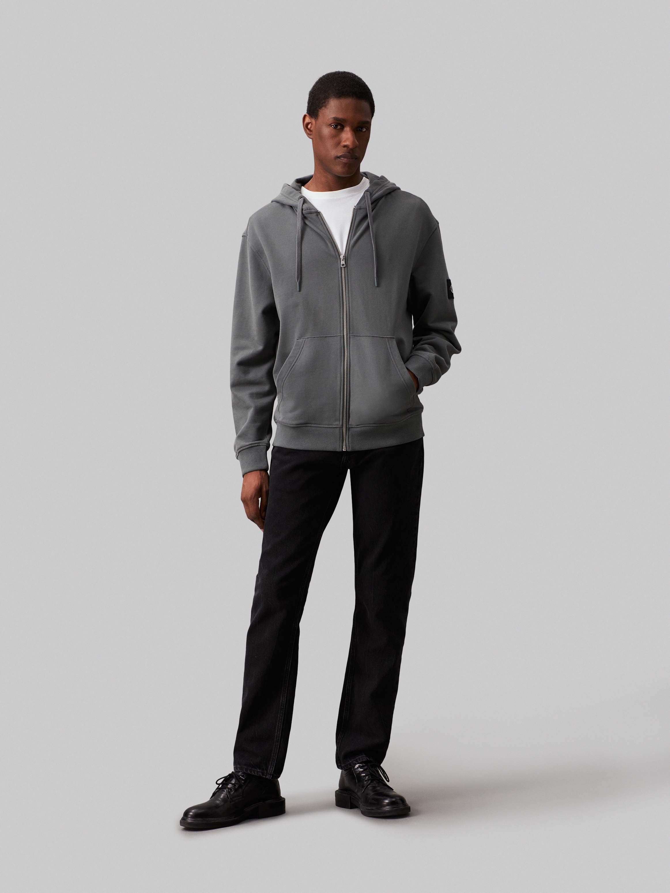 Calvin Klein Jeans Sweatshirt »BADGE ZIP THROUGH HOODIE«, mit Logopatch