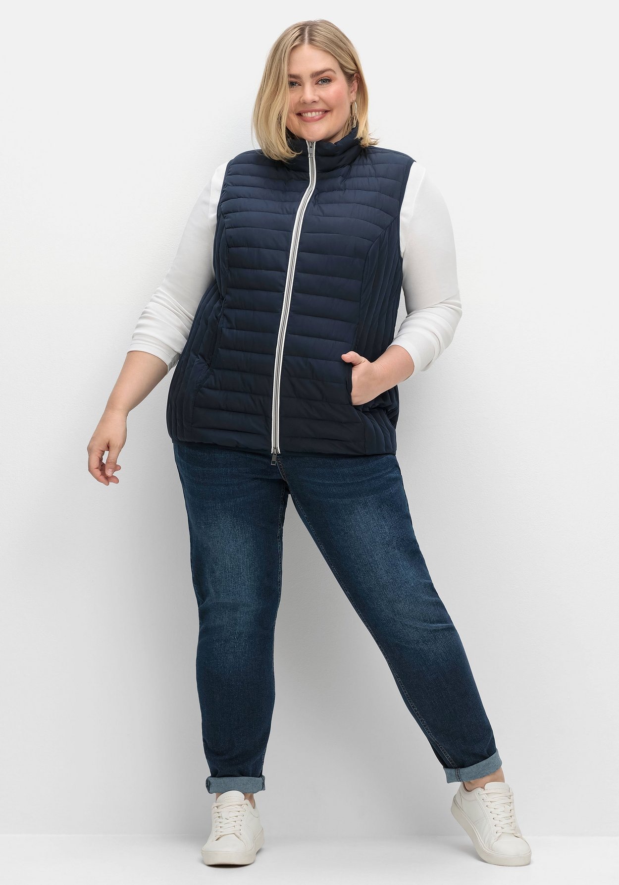Sheego Steppweste »Steppweste mit 2-Wege-Zipper«, (1 tlg.), mit 2-Wege-Zipper