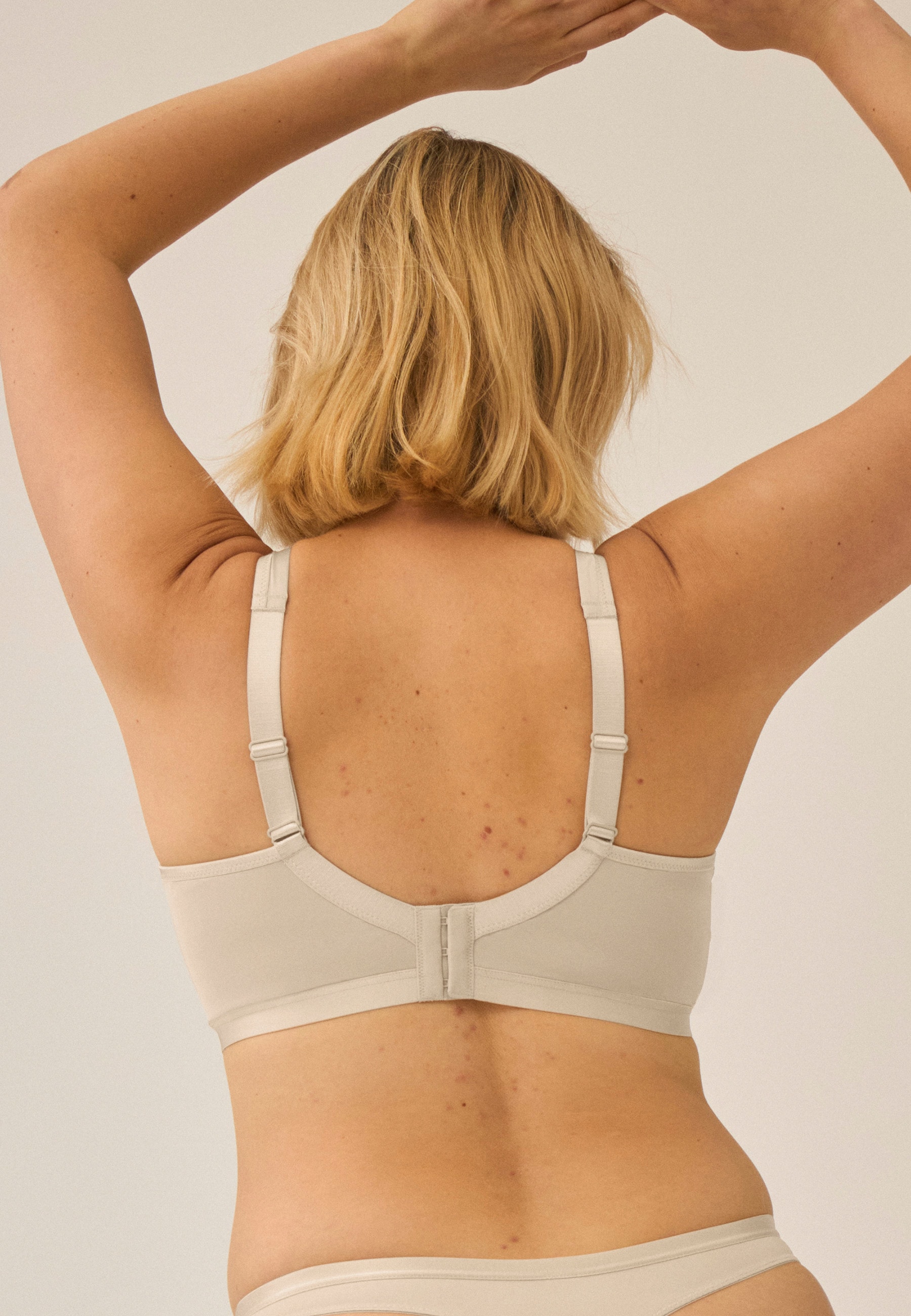 Naturana Minimizer-BH »The Thursday« 1 Stk. ohne Bügel, breite Träger, basic, bequem, weich, Entlastungsträger