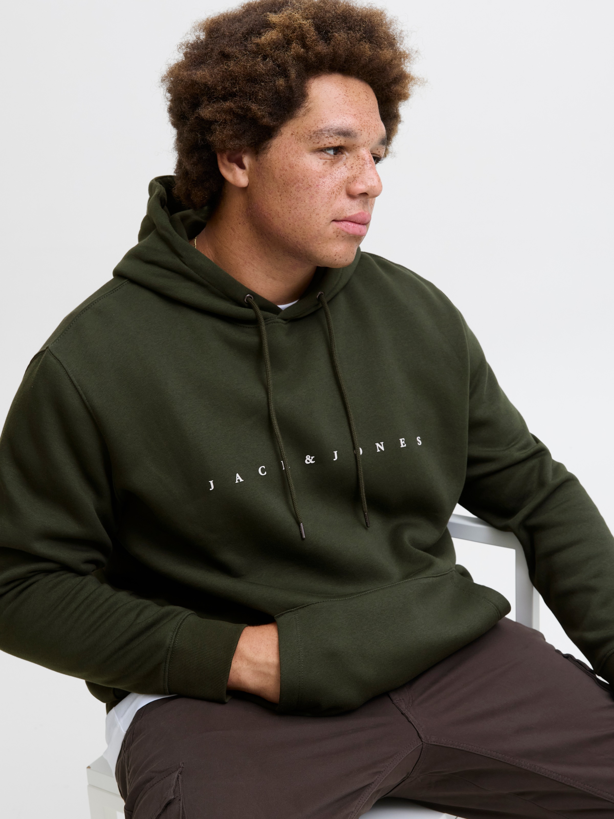 Jack & Jones PlusSize Kapuzensweatshirt »JJESTAR JJ SWEAT HOOD NOOS PLS«, mit Kängurutasche
