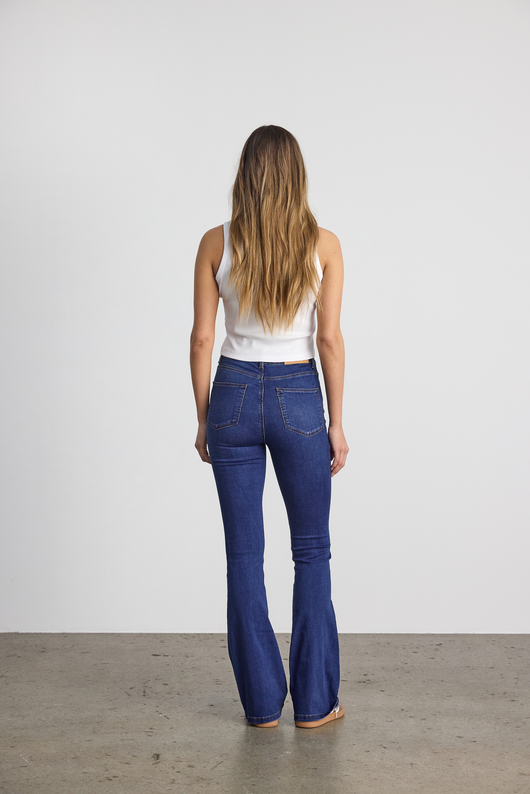Noisy may High-waist-Jeans »NMSALLIE HW FLARE JEAN VI021MB FWD NOOS«