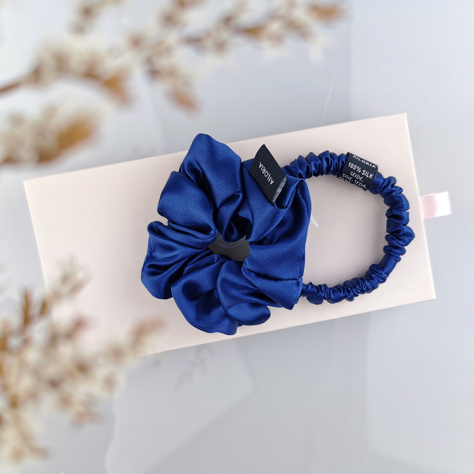 AILORIA Seidentuch »Set Scrunchies S und M aus Seide DOUX«