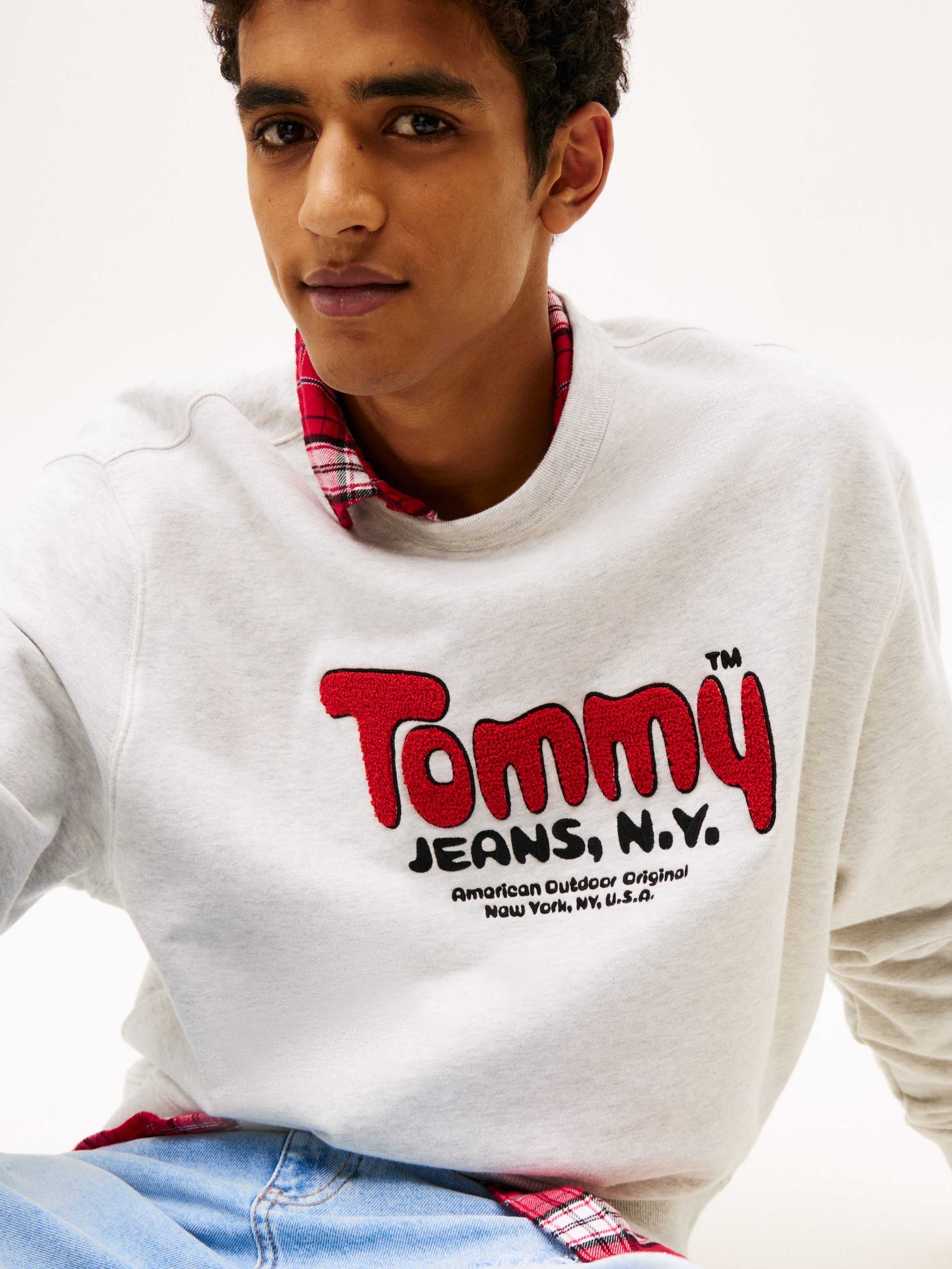 Tommy Jeans Sweatshirt »BOUCLE«, Relaxed fit mit Rundhalsausschnitt