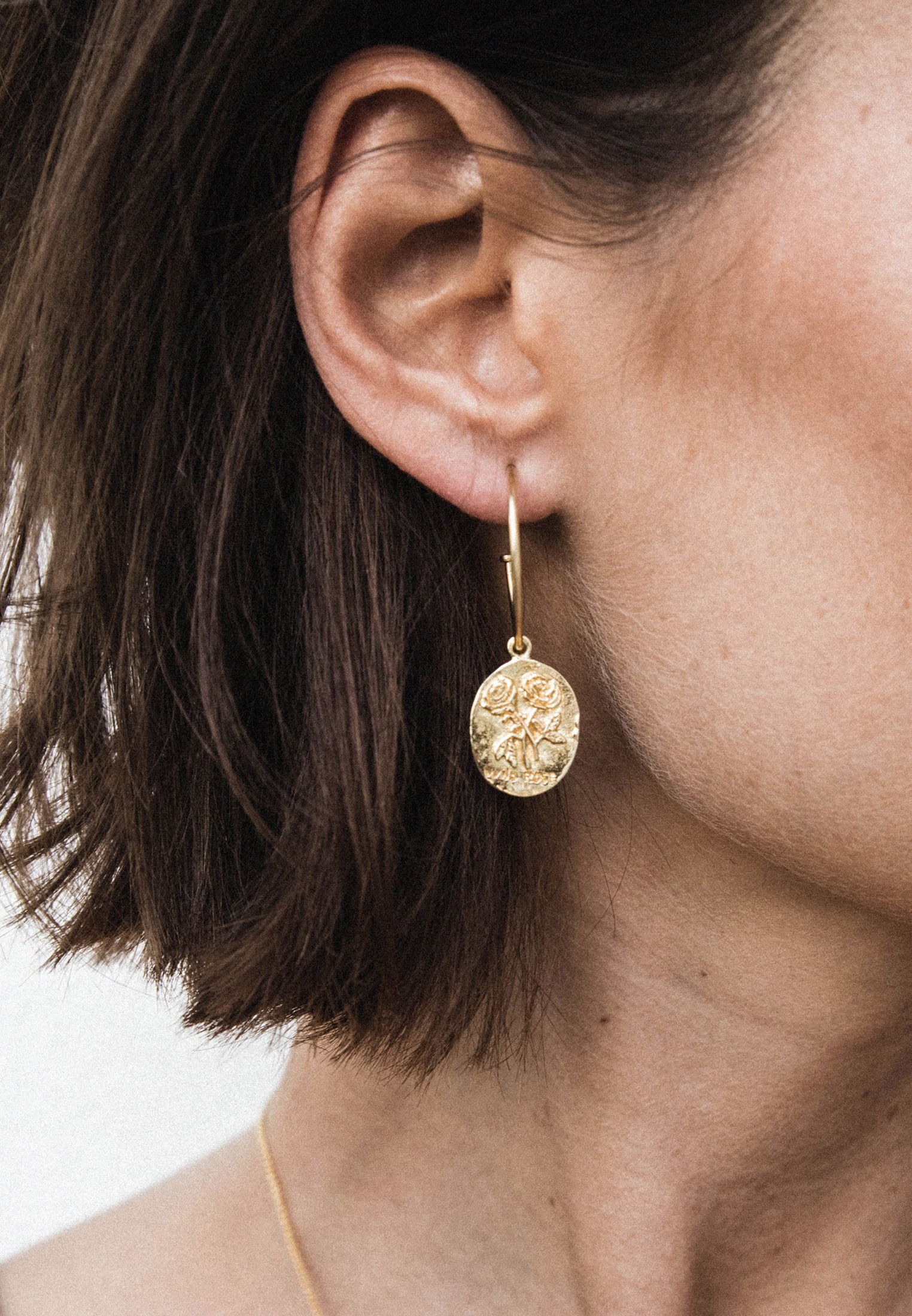 HAZE & GLORY Paar Creolen »Ohrringe Creolen mit Plättchen Oval - Wild Rose 925 Silber«