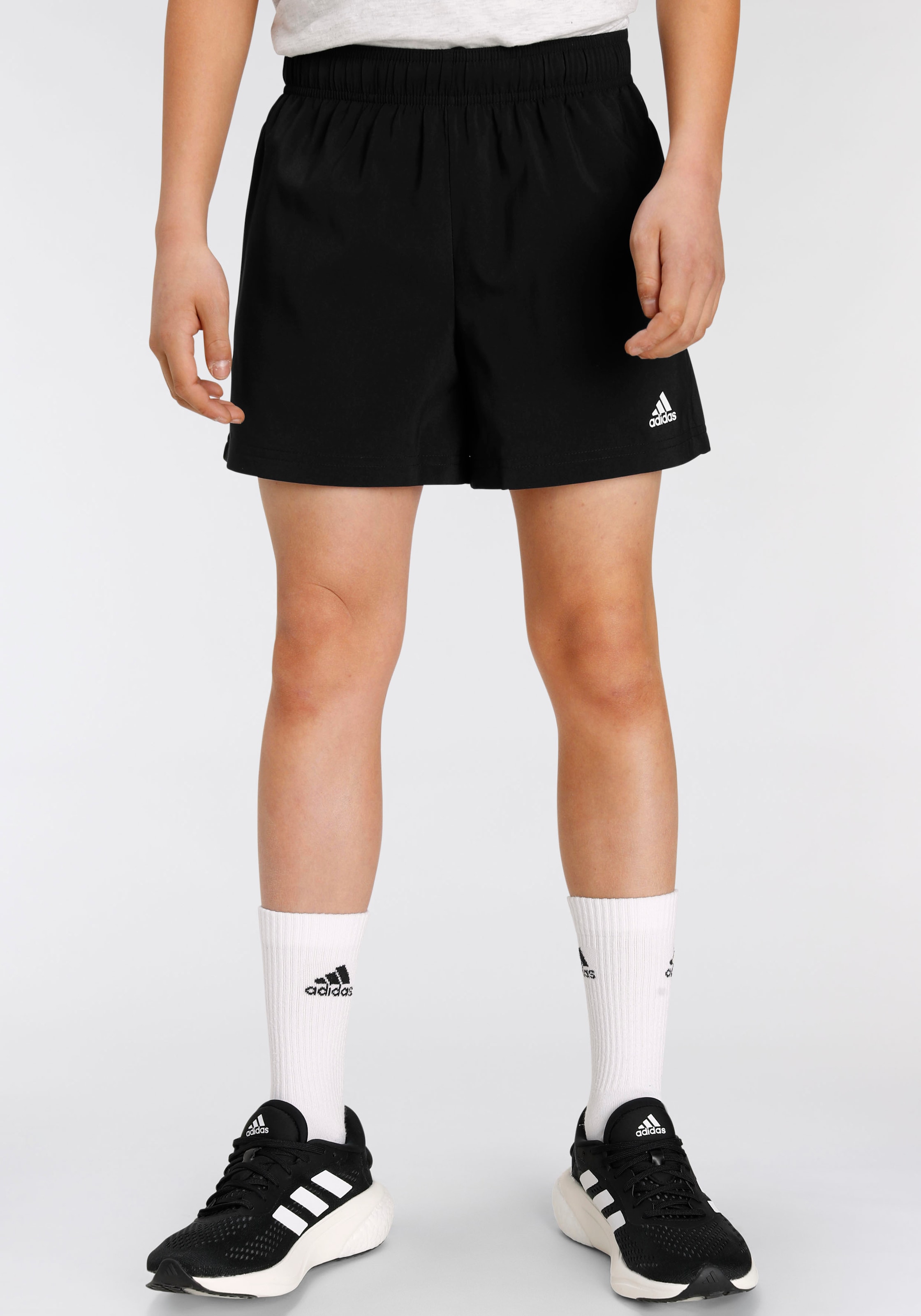 adidas Sportswear Shorts »ESSENTIALS SMALL LOGO CHELSEA«, (1 tlg.) online  bei OTTO